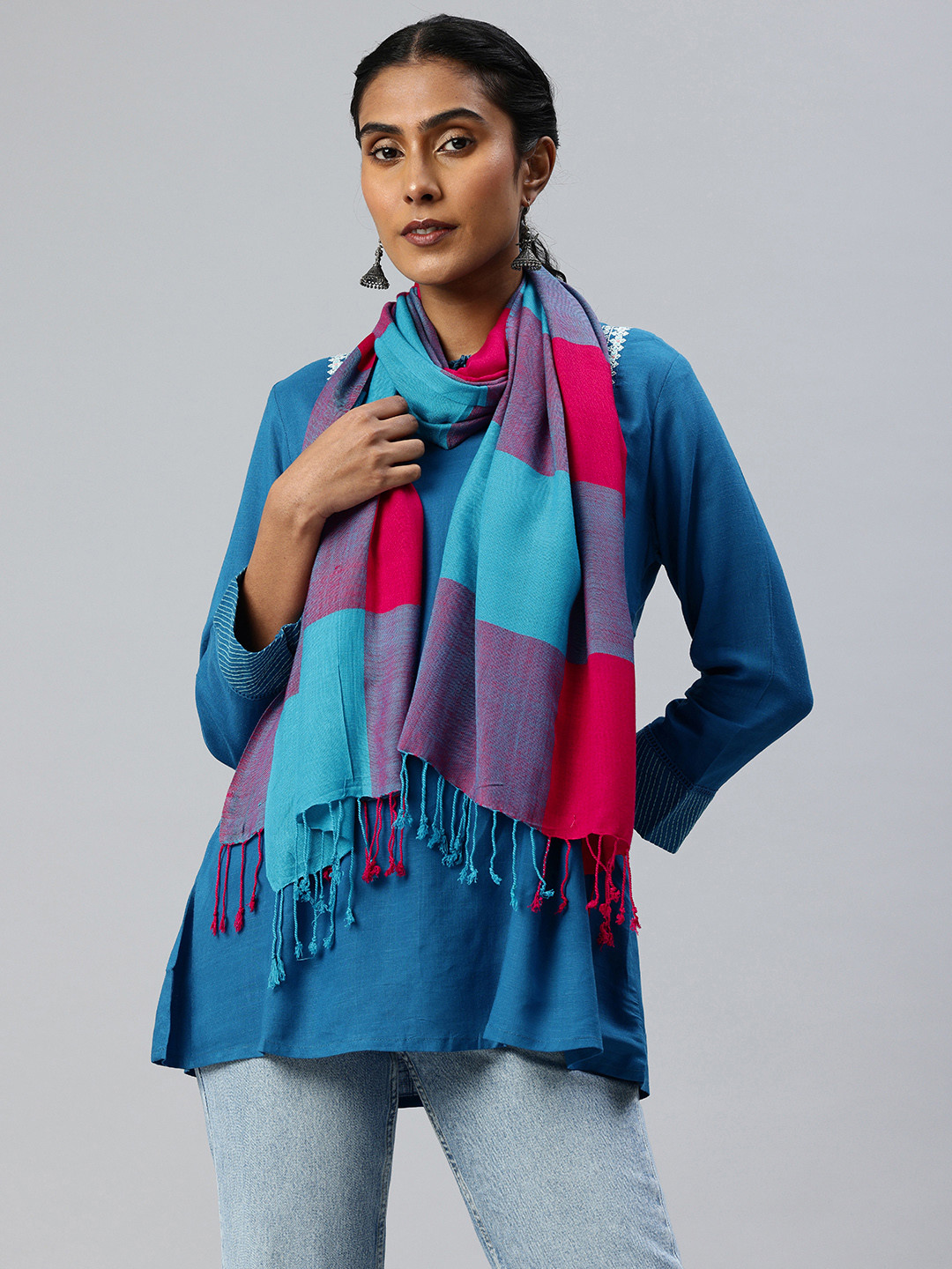 swatika Women Checked Stole