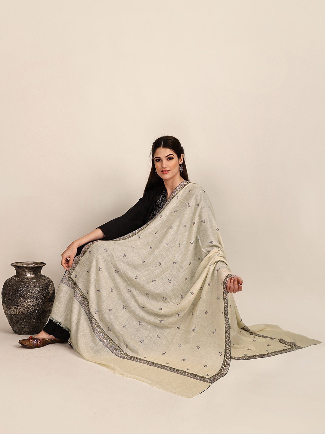 Exotic India Cannoli Cream Handloom Pure Pashmina Kashmiri Shawl and Sozni Hand Embroidery