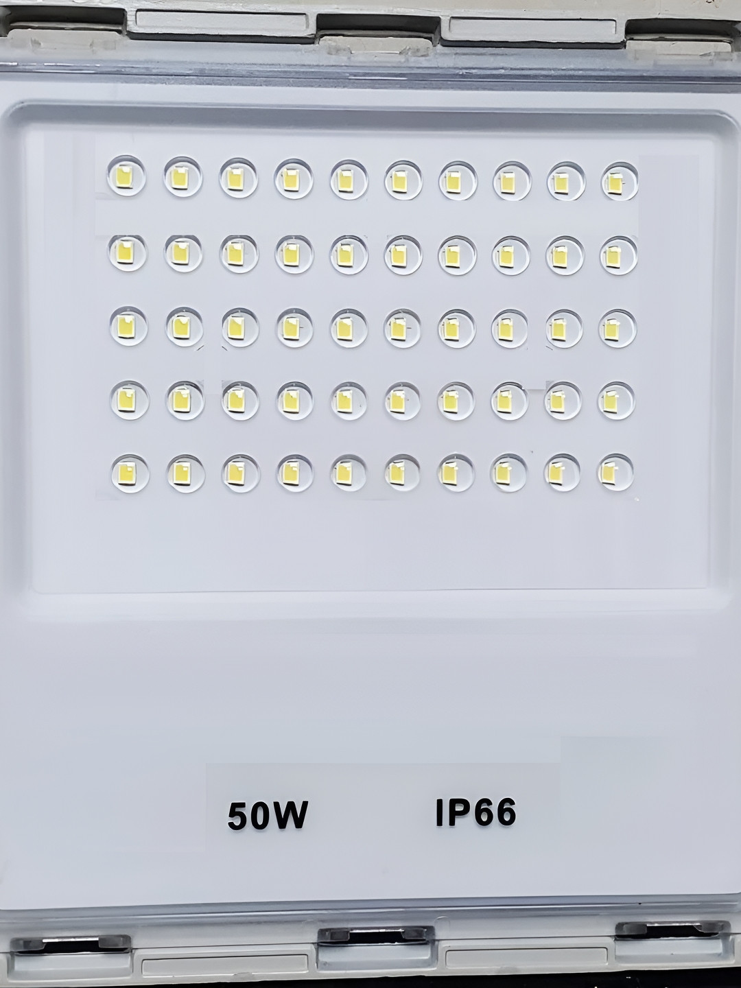 SPARK WORLD White Aluminium Textured Outdoor Lamp