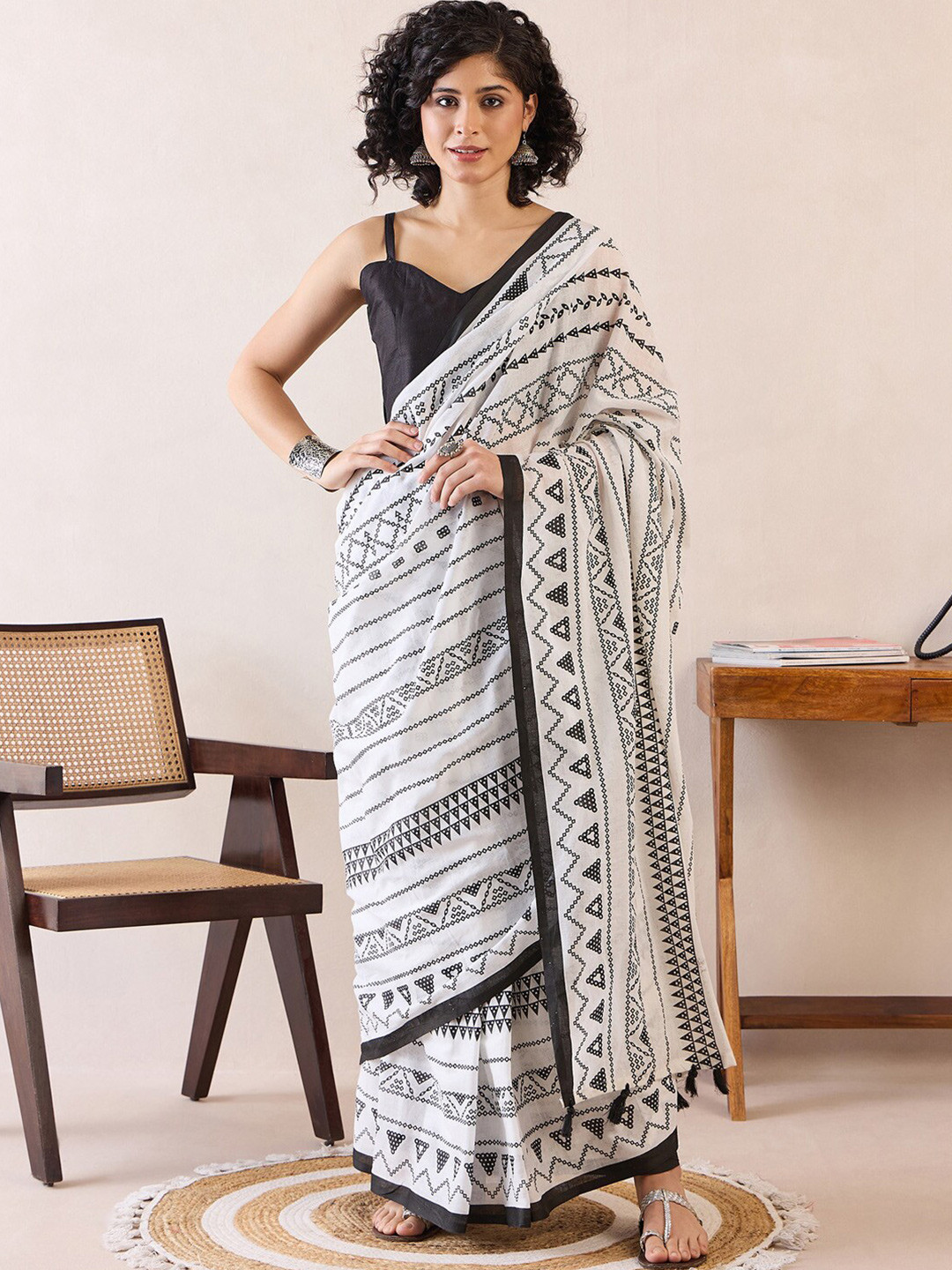 Saree mall Block Printed Ready To Wear Saree