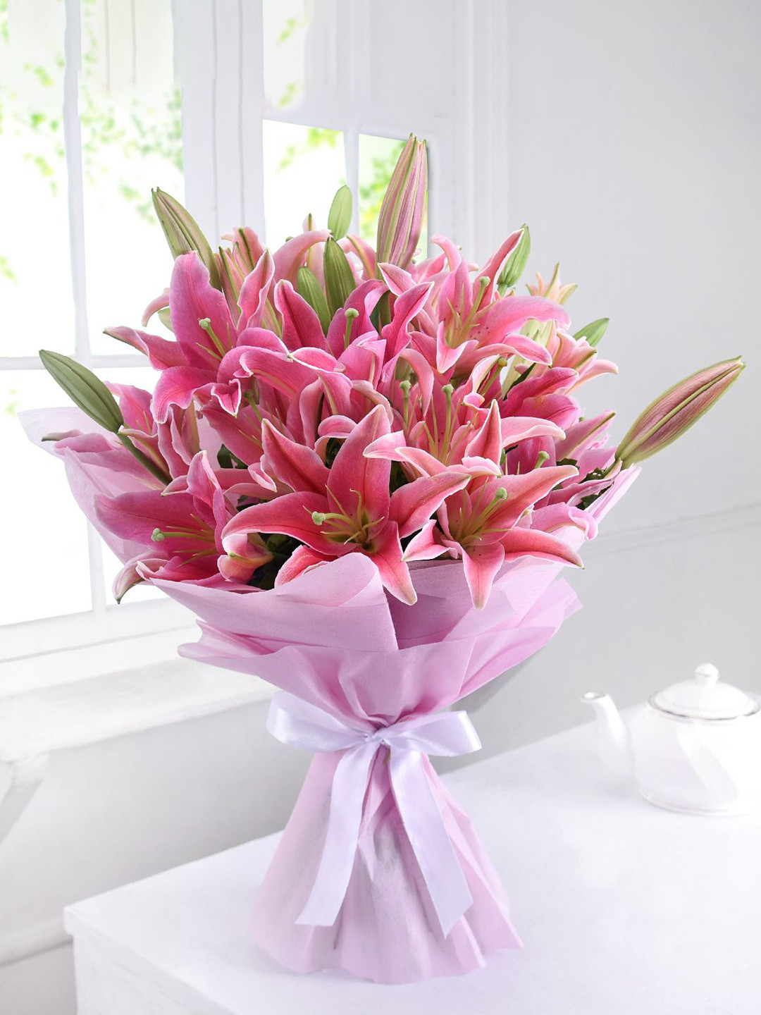 IGP Pink & Green 10 Pieces Lilies Fresh Flowers Bouquet