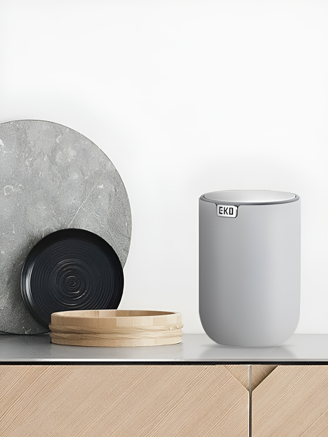 OBSESSIONS  Fingerprint Resistant Plastic Table Bin- 1.5L