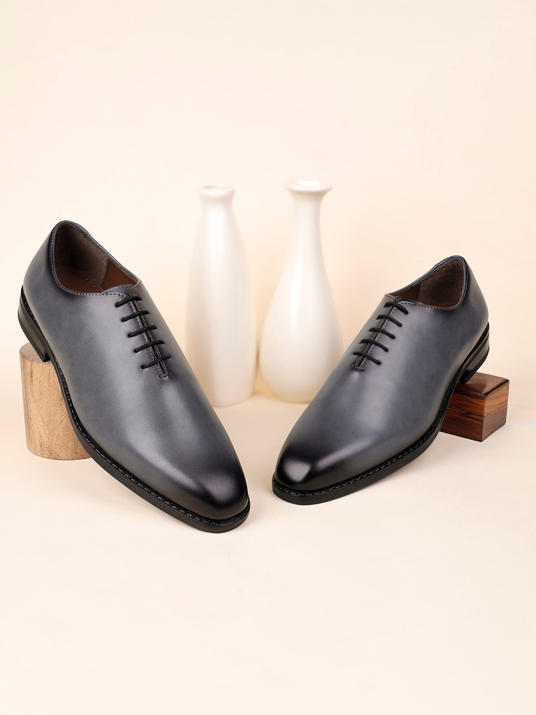 LOUIS STITCH Men Ash Grey Formal Wholecut Lace-Up Derby Shoes