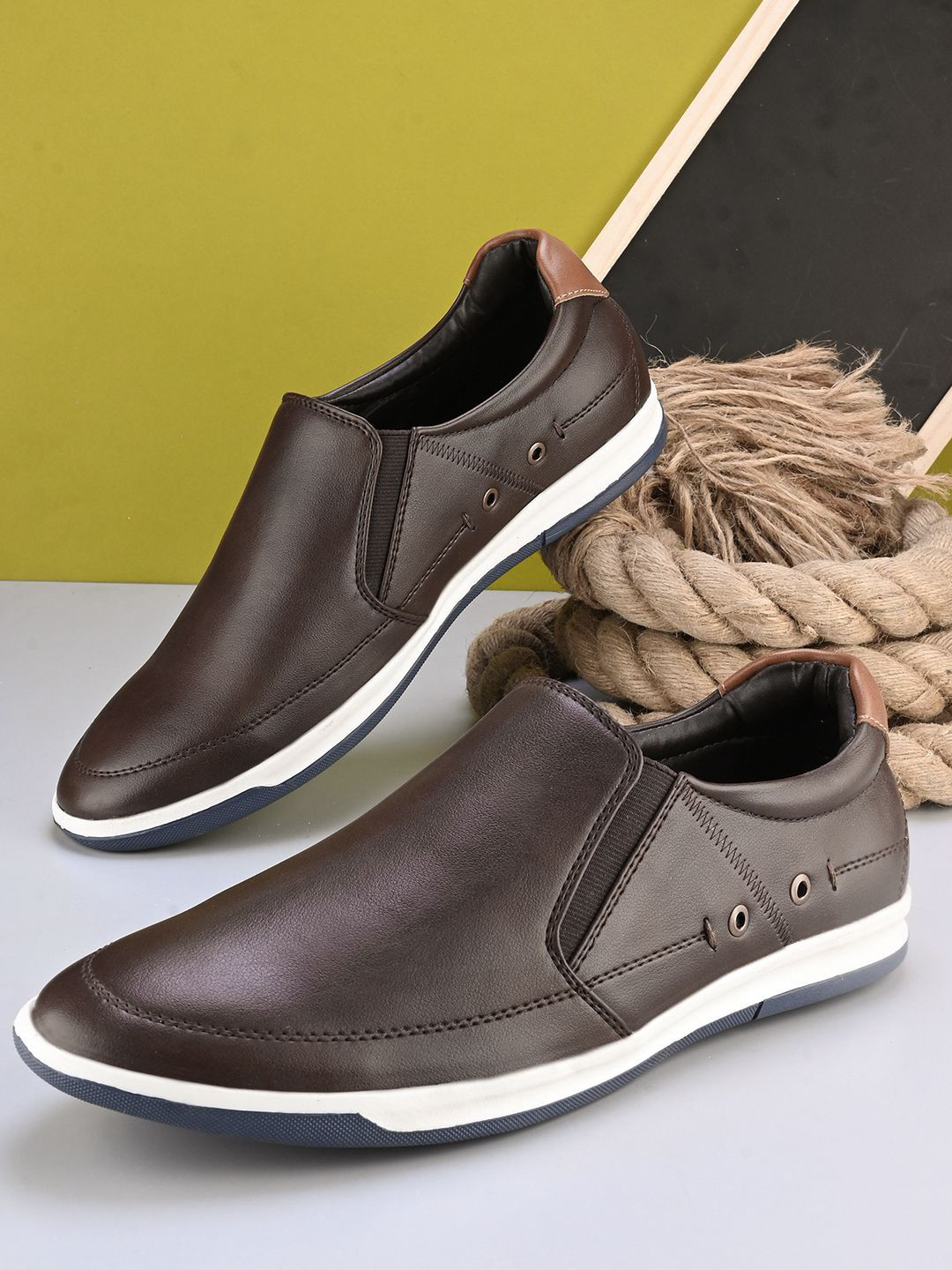 The Roadster Lifestyle Co Men Casual Sneaker Shoes