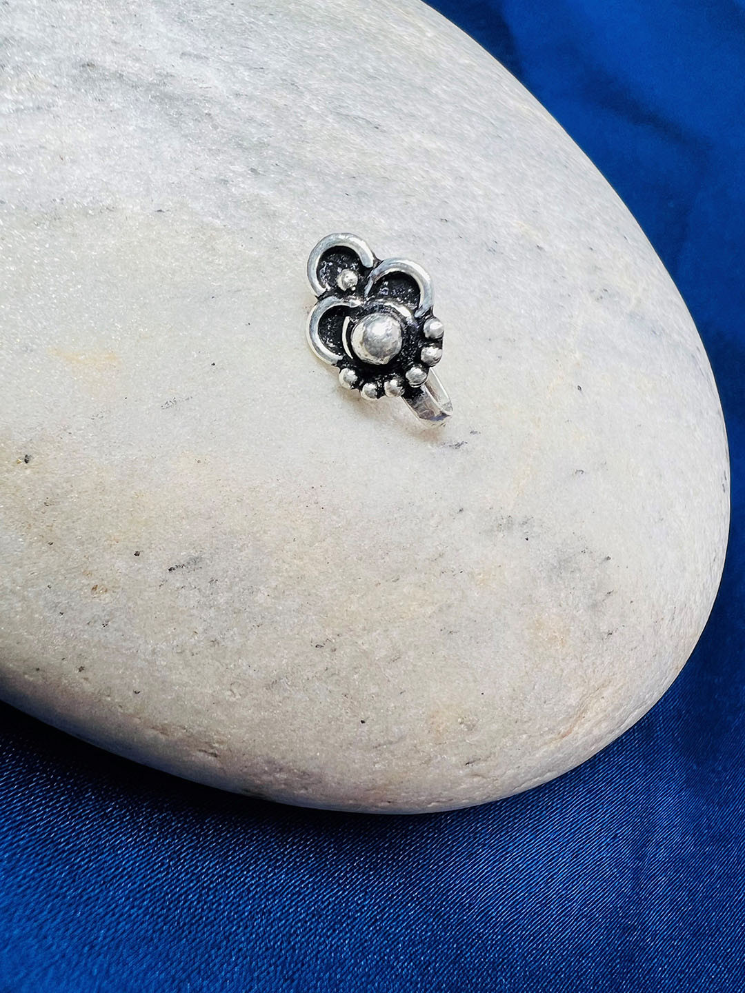 Arte Jewels 92.5 Sterling Silver Stone-Studded Nosepin