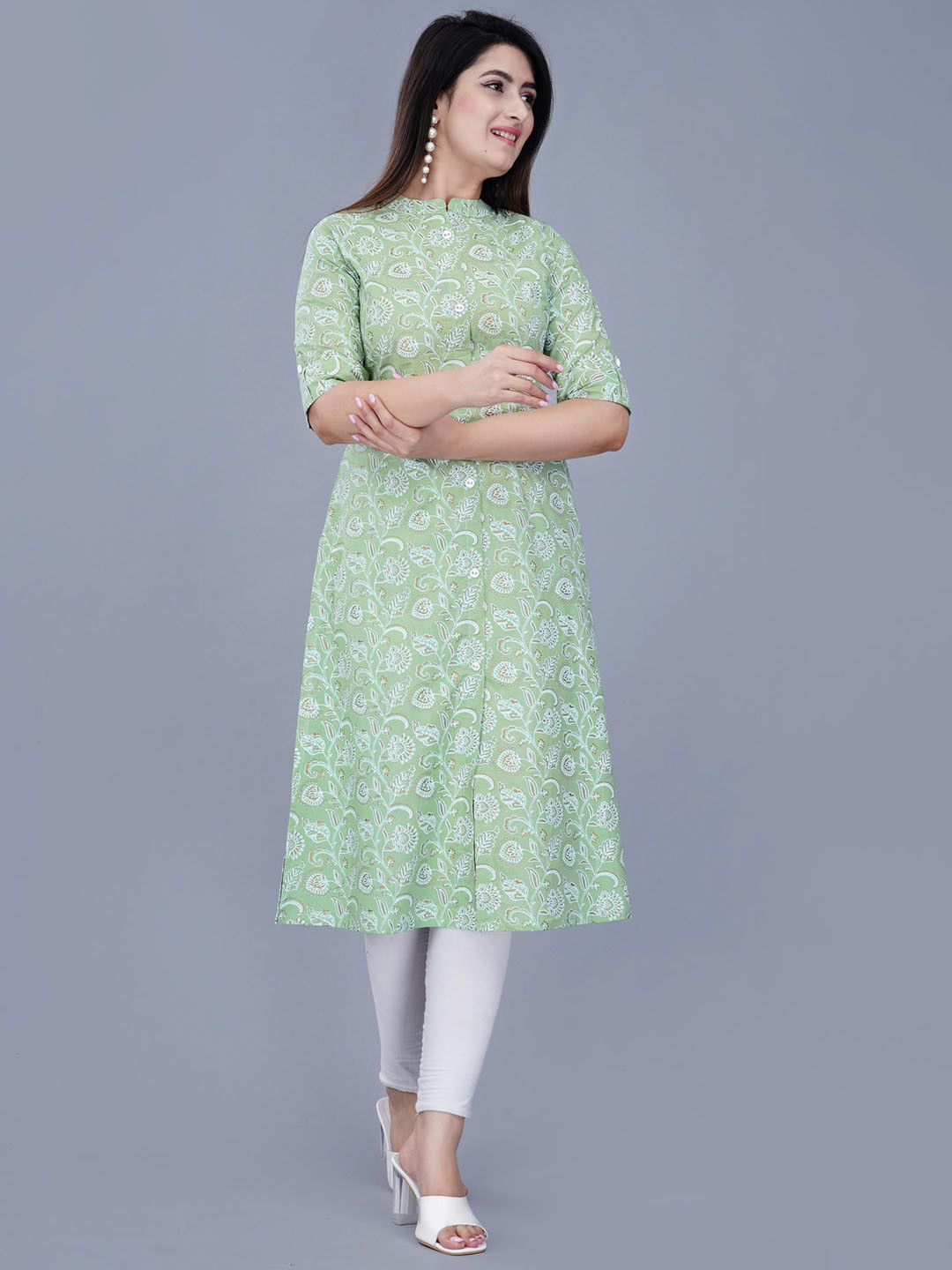Mintmarie Women Geometric Keyhole Neck Asymmetric Anarkali Kurta