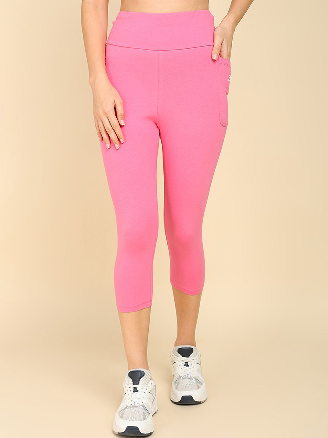 House Of Zelena Three-Fourth Length Maternity Tights