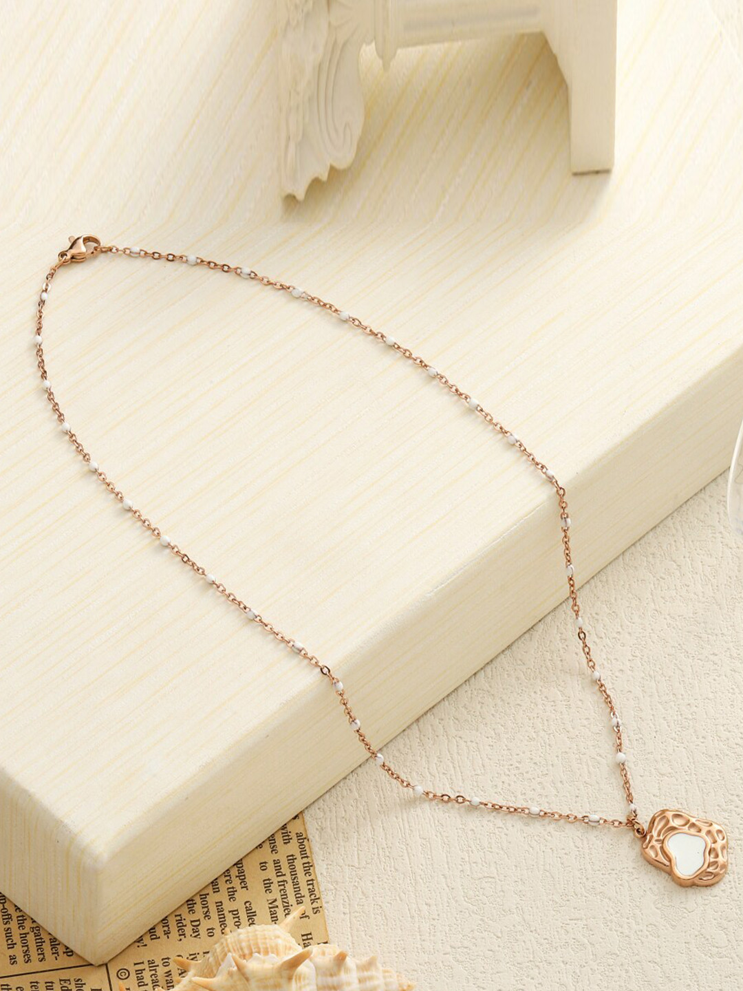 SALTY Women Lobster Closure Necklace