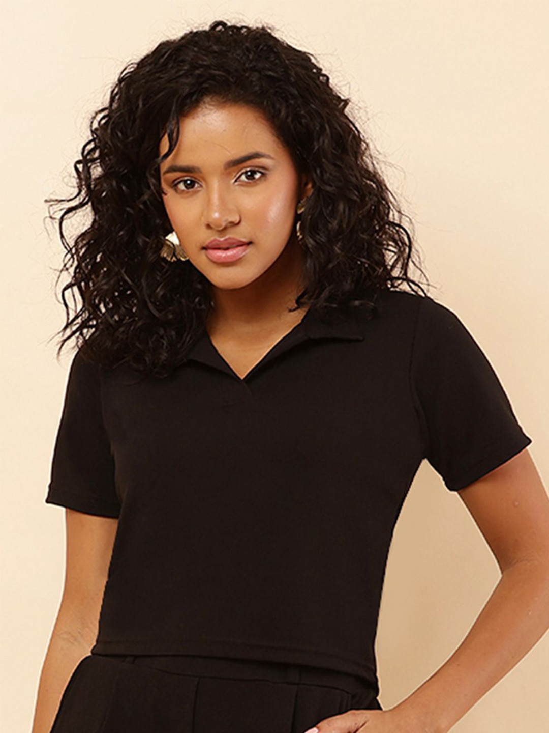 SQew Solid Shirt Collar Crop Top