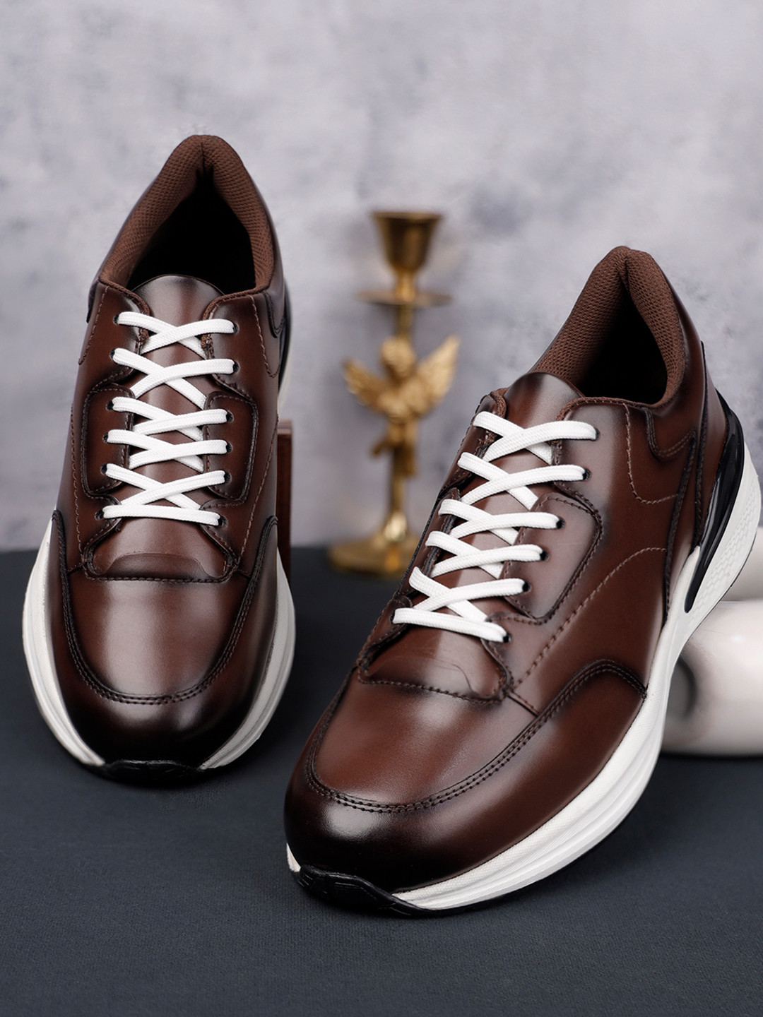 LOUIS STITCH Men Leatherette Sneaker Cushioned Casual Shoes