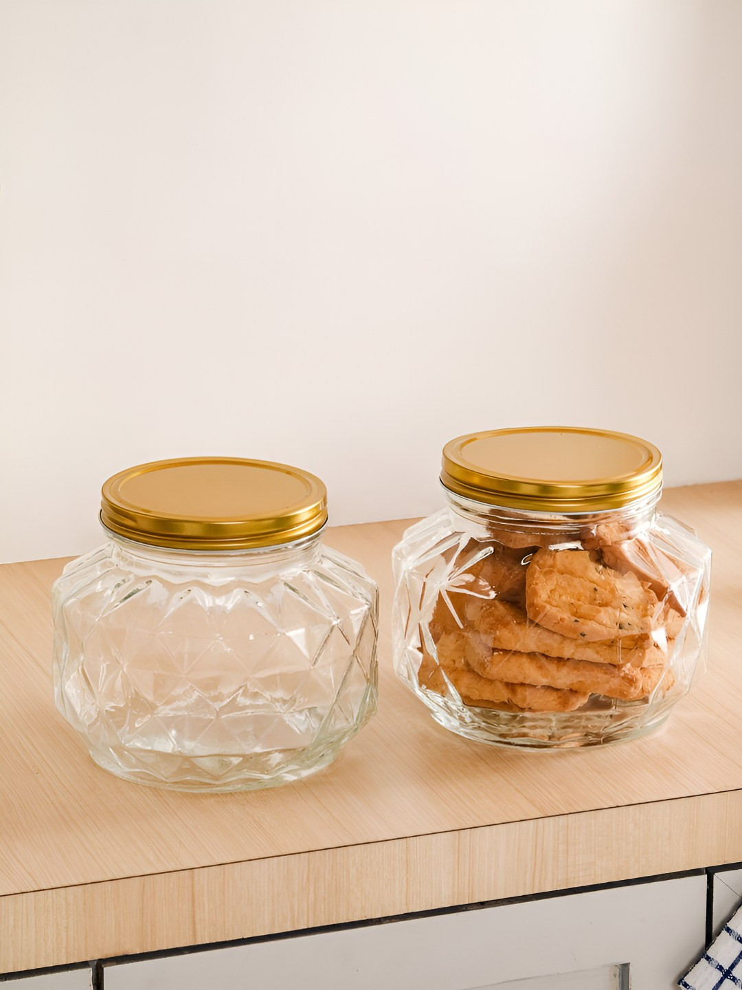 Nestasia Gold Toned & Transparent 2 Pieces Glass Airtight Container-1800 ml