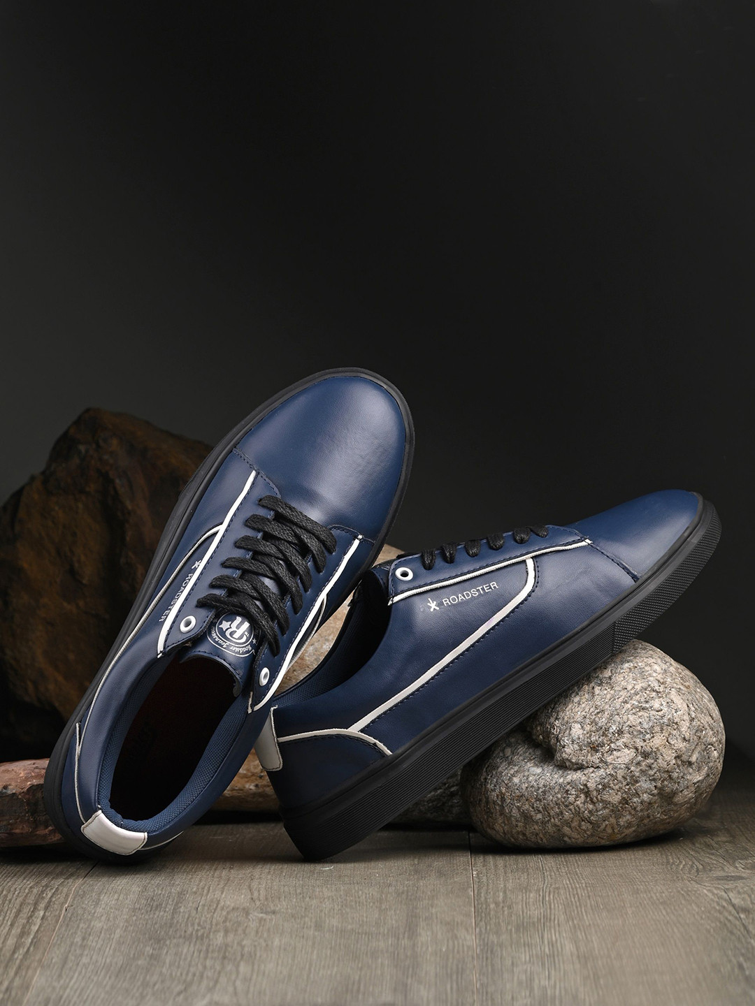 The Roadster Lifestyle Co Men Lightweight Casual Sneakers