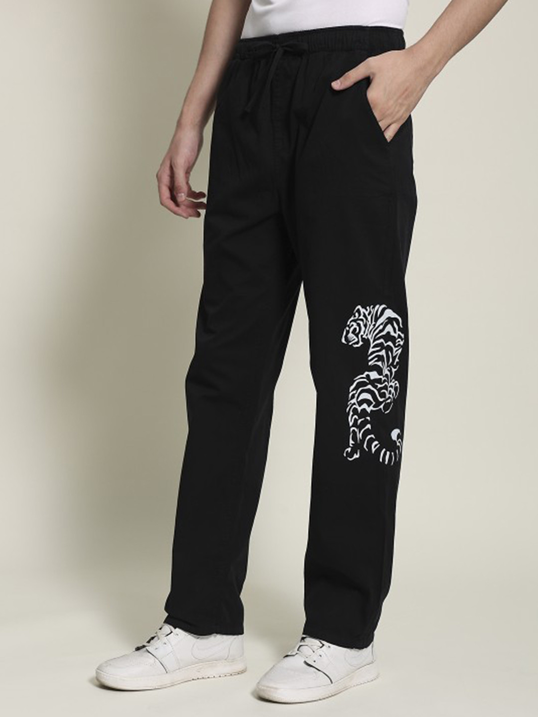 Bene Kleed Men Tigerside Printed Straight Fit Trousers