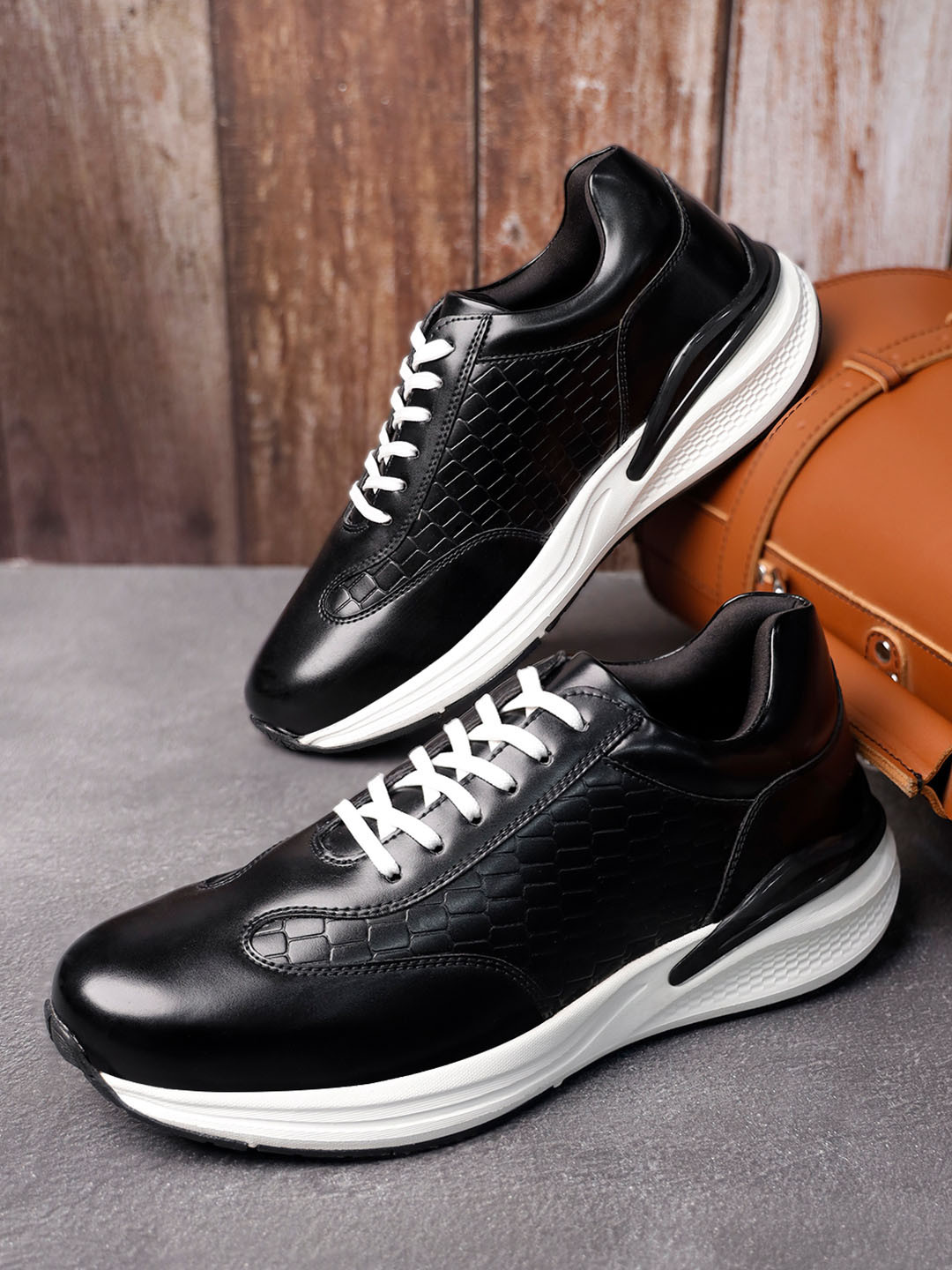 LOUIS STITCH Men's Egyptian Black Leather Fashion Sneaker Cushioned Casual Shoes