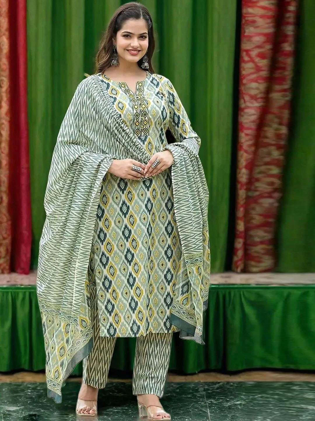Kedar Fab Women Geometric Printed Regular Kurta with Pyjamas & With Dupatta