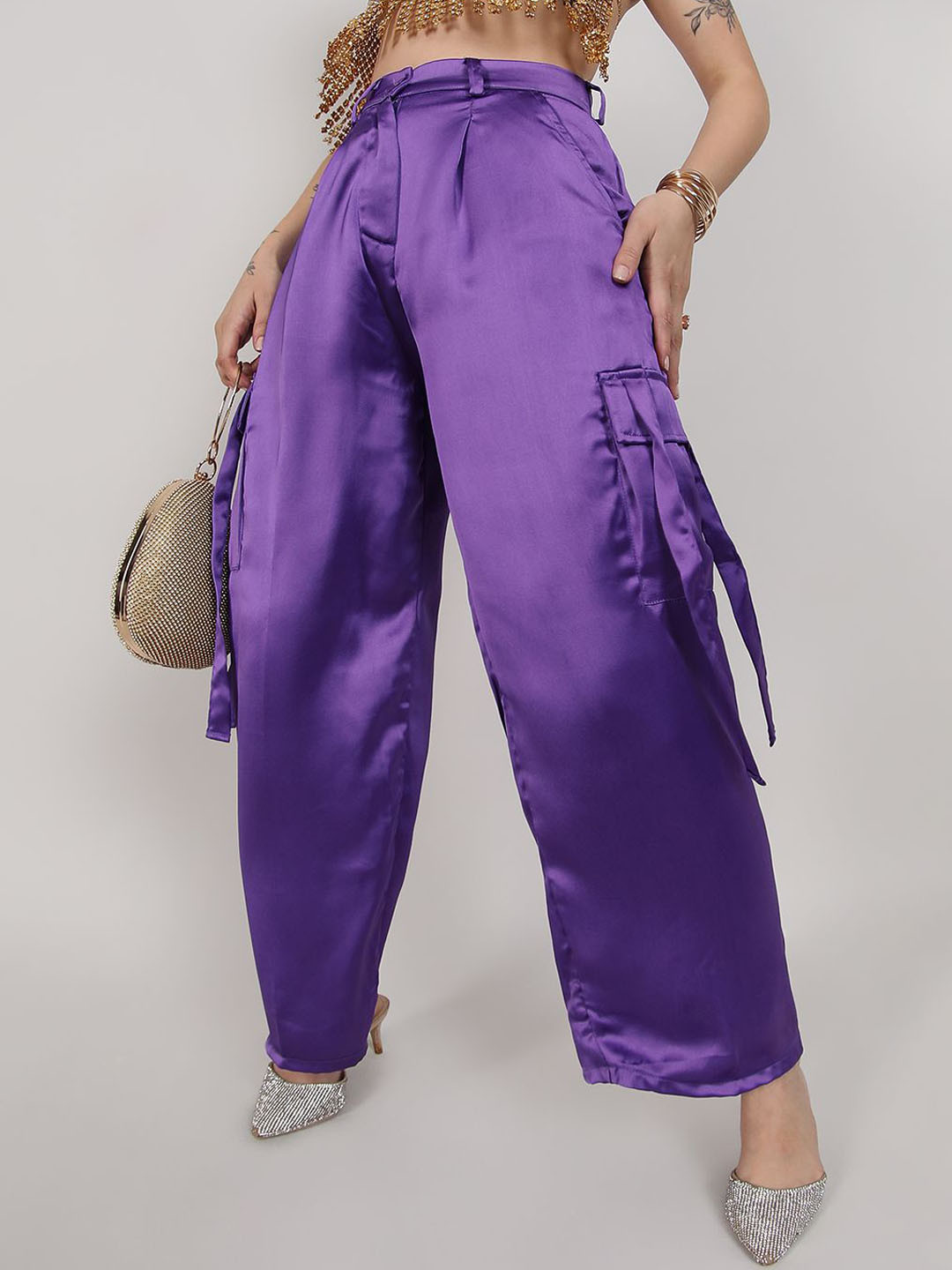 Campus Sutra Women Relaxed Cargo Easy Wash Trousers