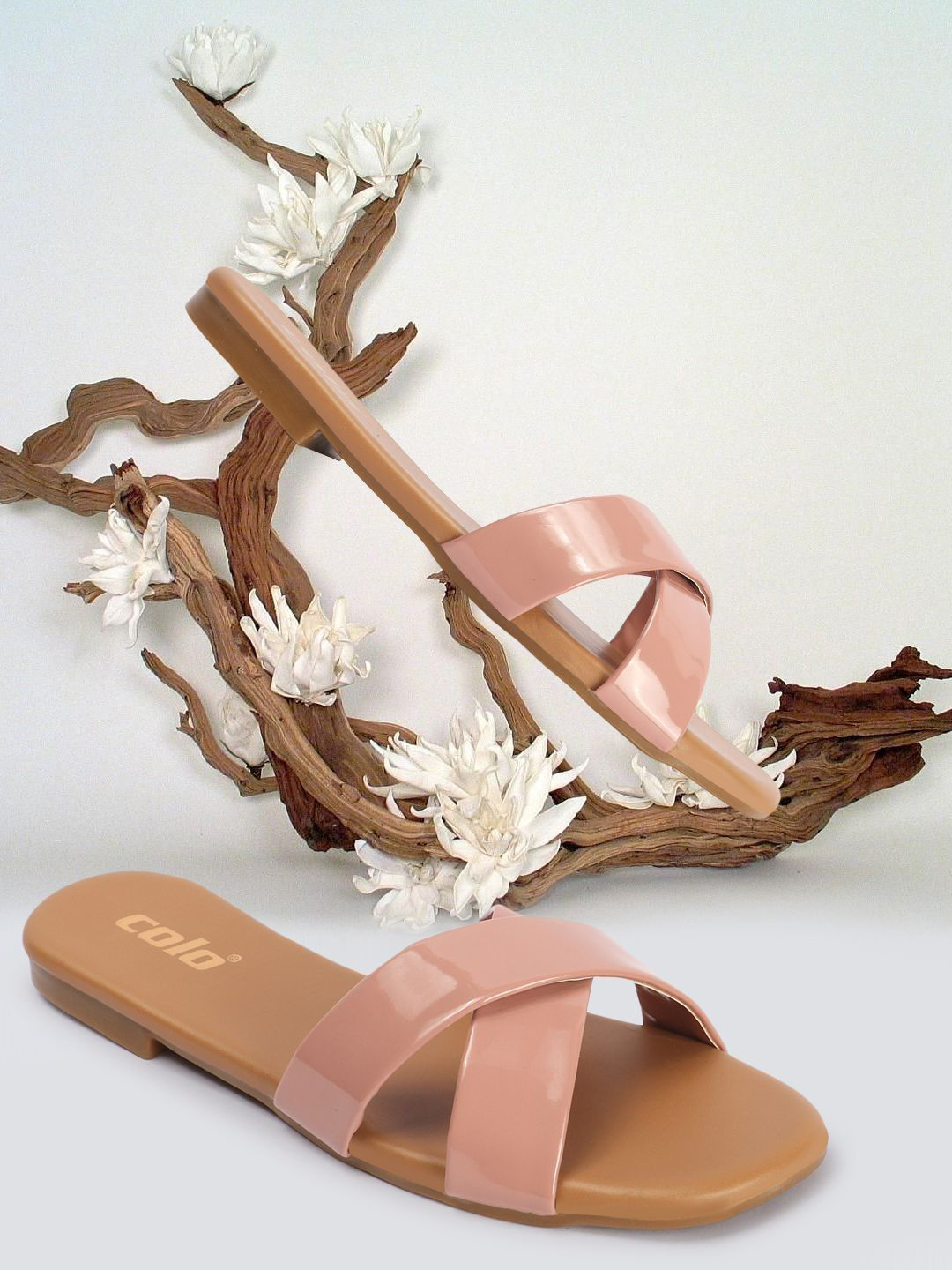 Colo Women Solid One Toe Flats