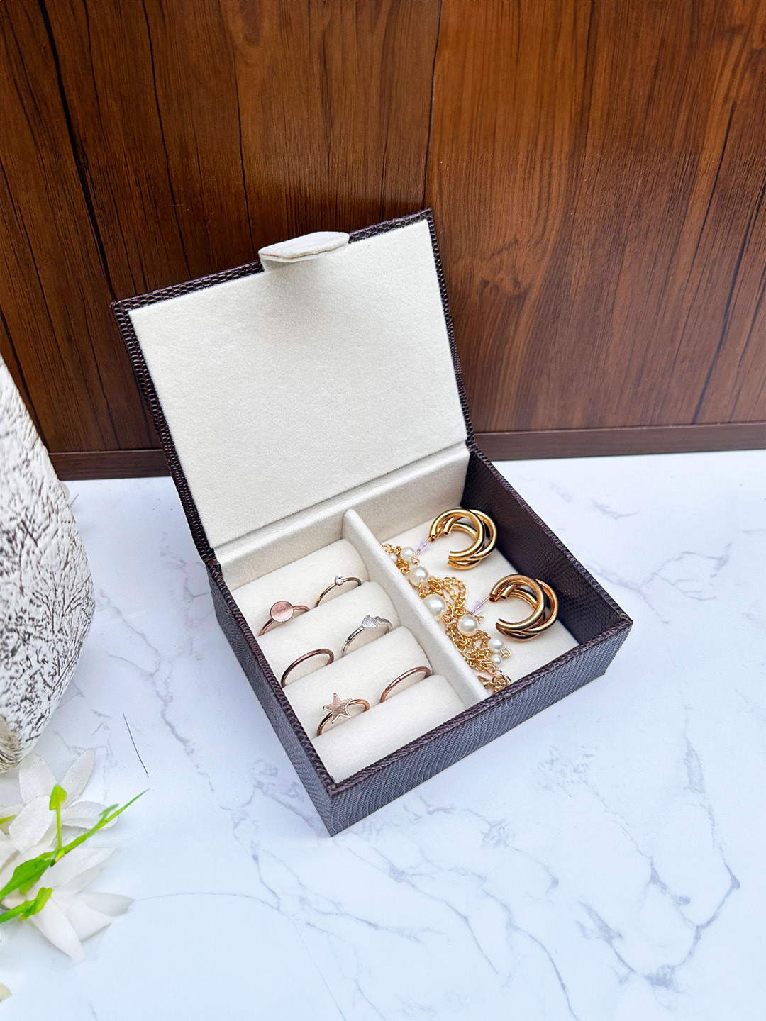 La Trove Women Small Brown Ring + Plain Jewellery Organizer Box for Wardrobe Closet