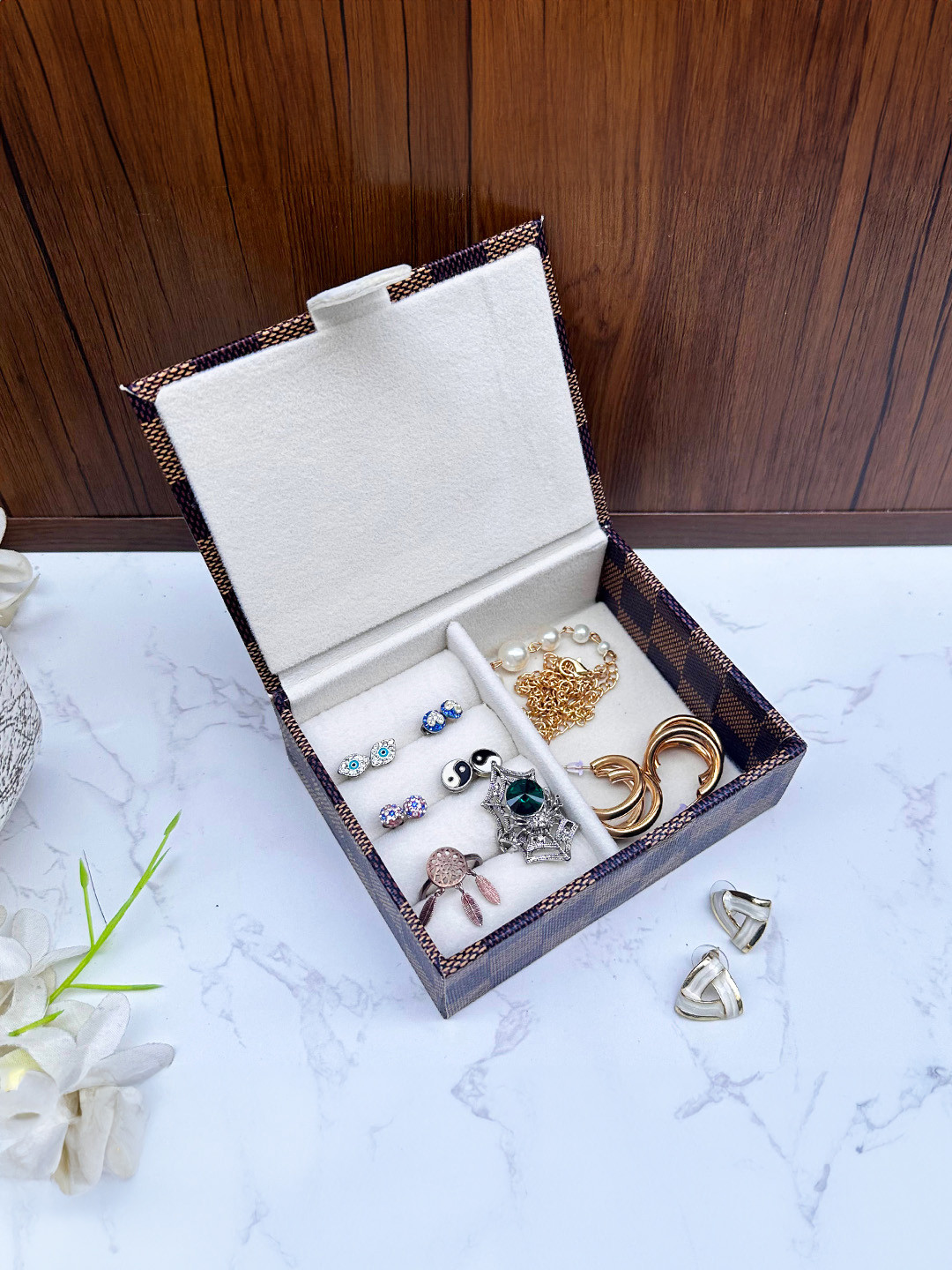 La Trove Women Small Browncheck Ring + Plain Jewellery Organizer Box for Wardrobe Closet