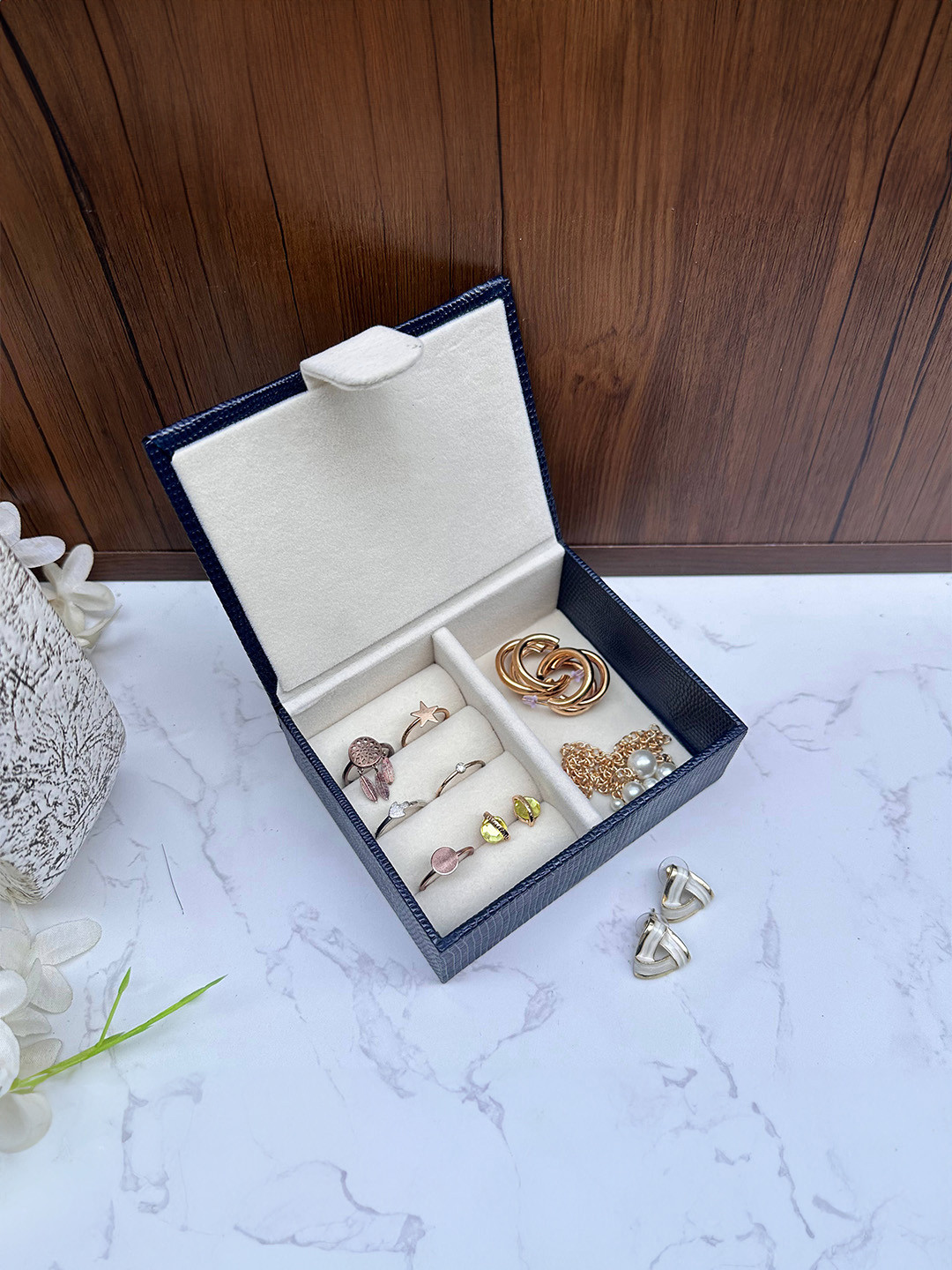 La Trove Women Small Blue Ring + Plain Jewellery Organizer Box for Wardrobe Closet