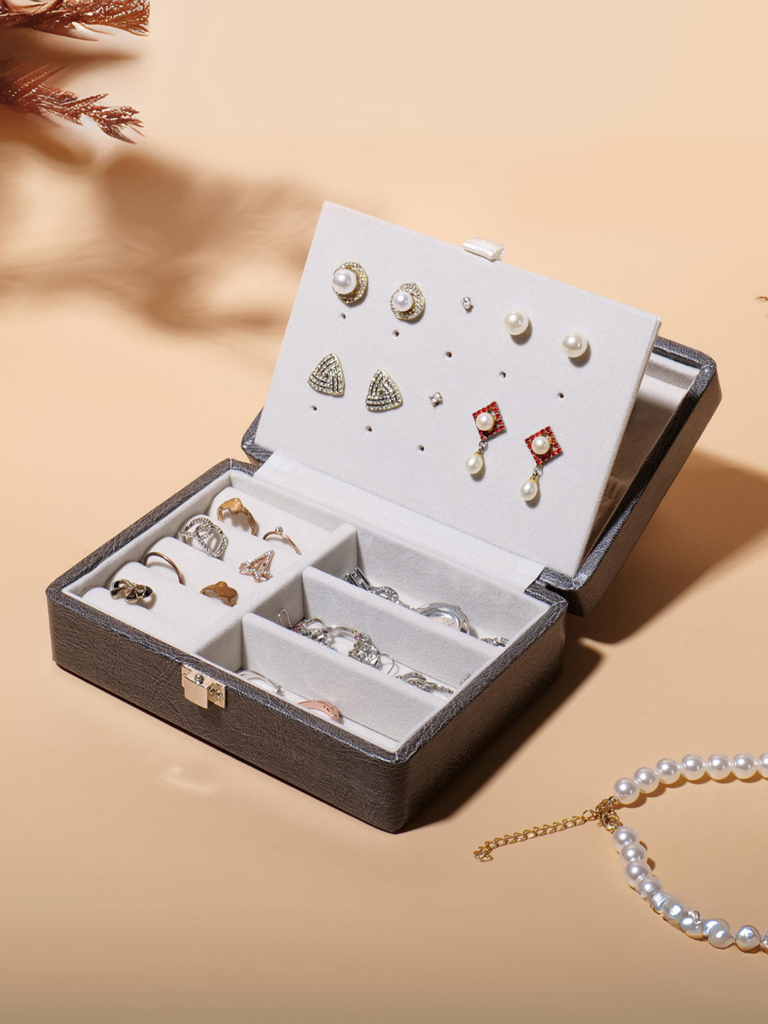 La Trove Women Grey Oval Leather Jewellery Organizer Box for Wardrobe Closet