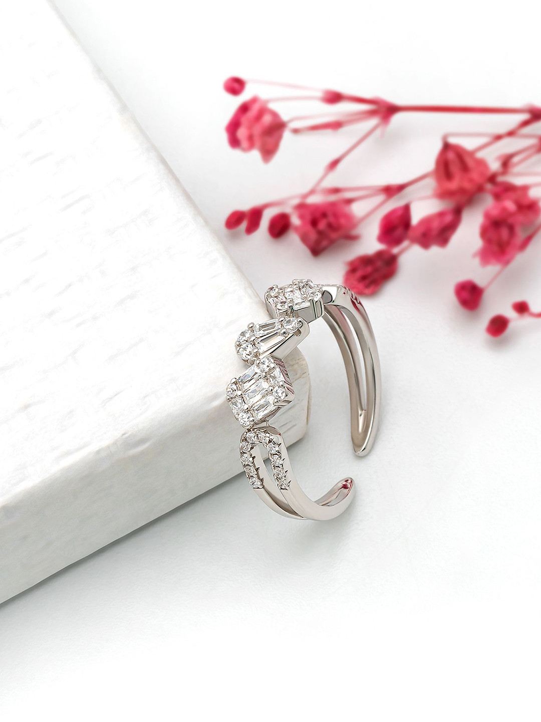 SILBERRY 925 Sterling Silver Rhodium-Plated CZ-Studded Luminous Finger Ring