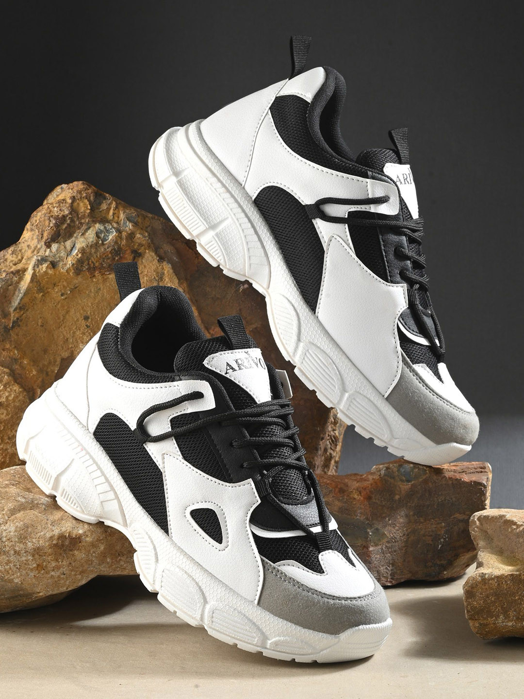 ARIVO Men Colourblocked Sneakers