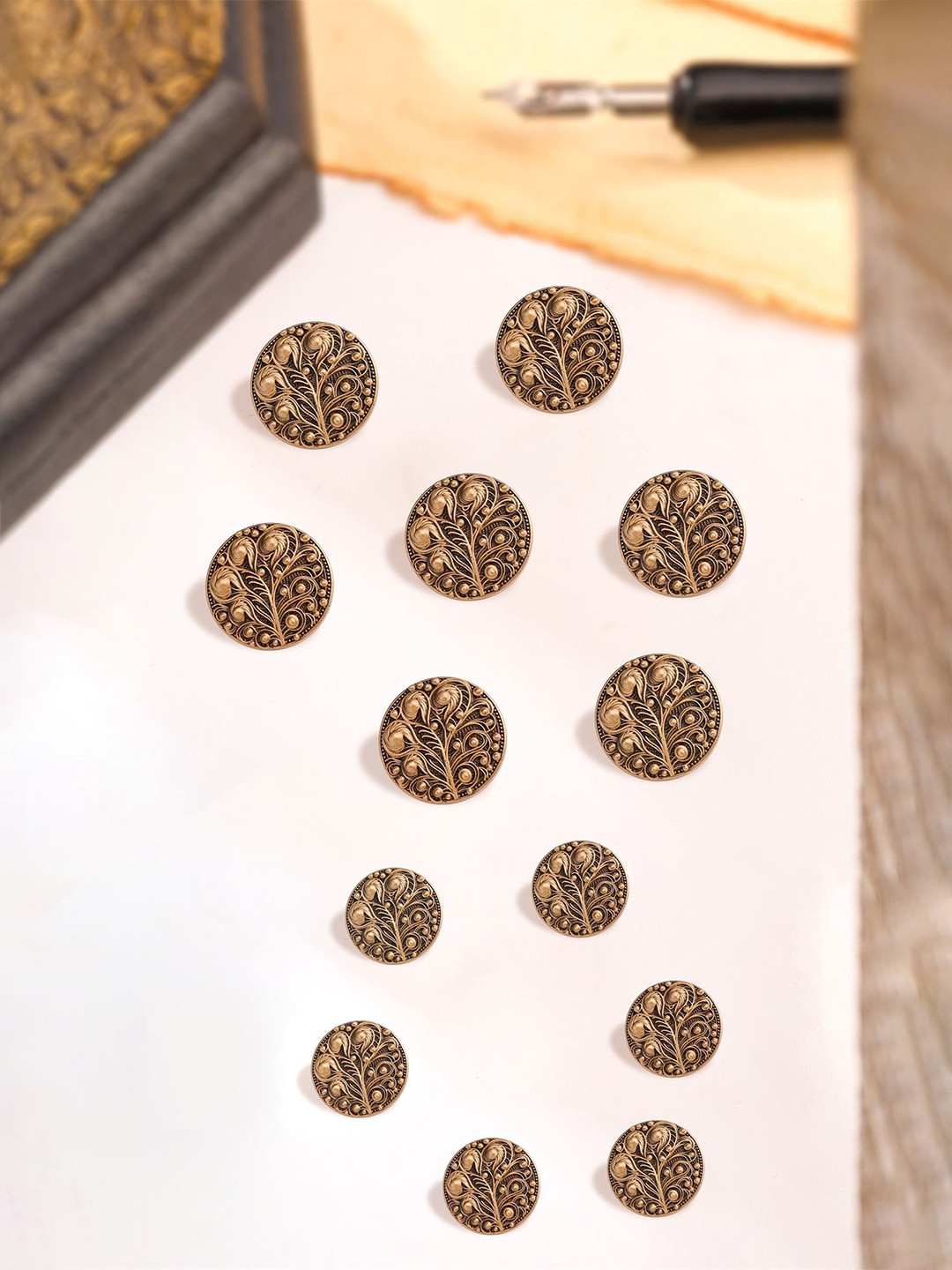 COSA NOSTRAA Set of 13 Blooming Beauty Brooch