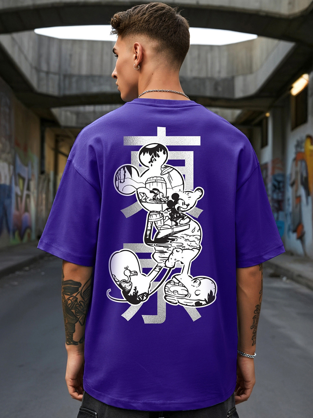 Bewakoof Men Mickey Mouse Printed Pure Cotton Oversized T-shirt