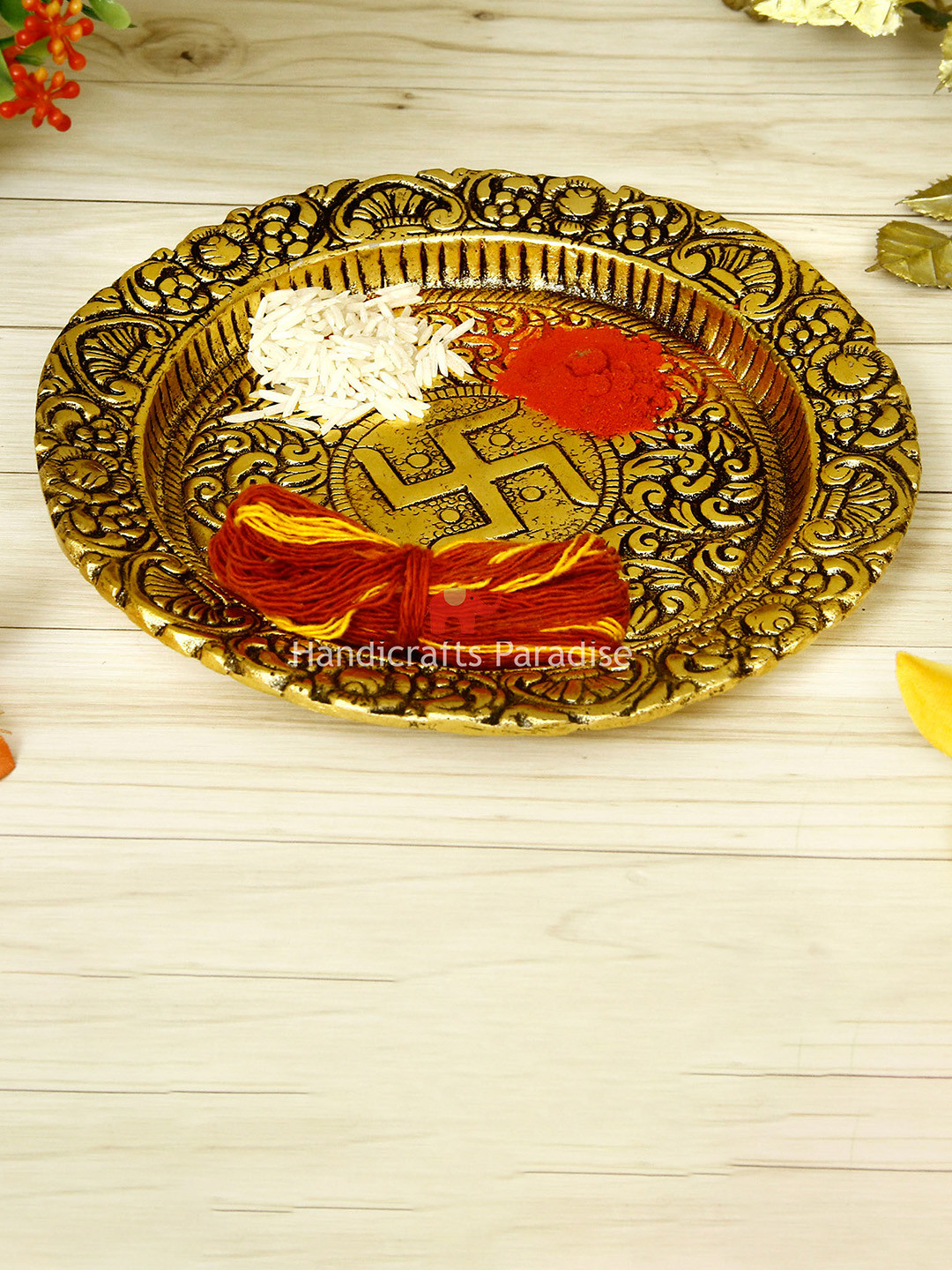 HANDICRAFTS PARADISE Platter Multicoloured Metal Metallic Living Room Small Showpiece - 0.7 Inches