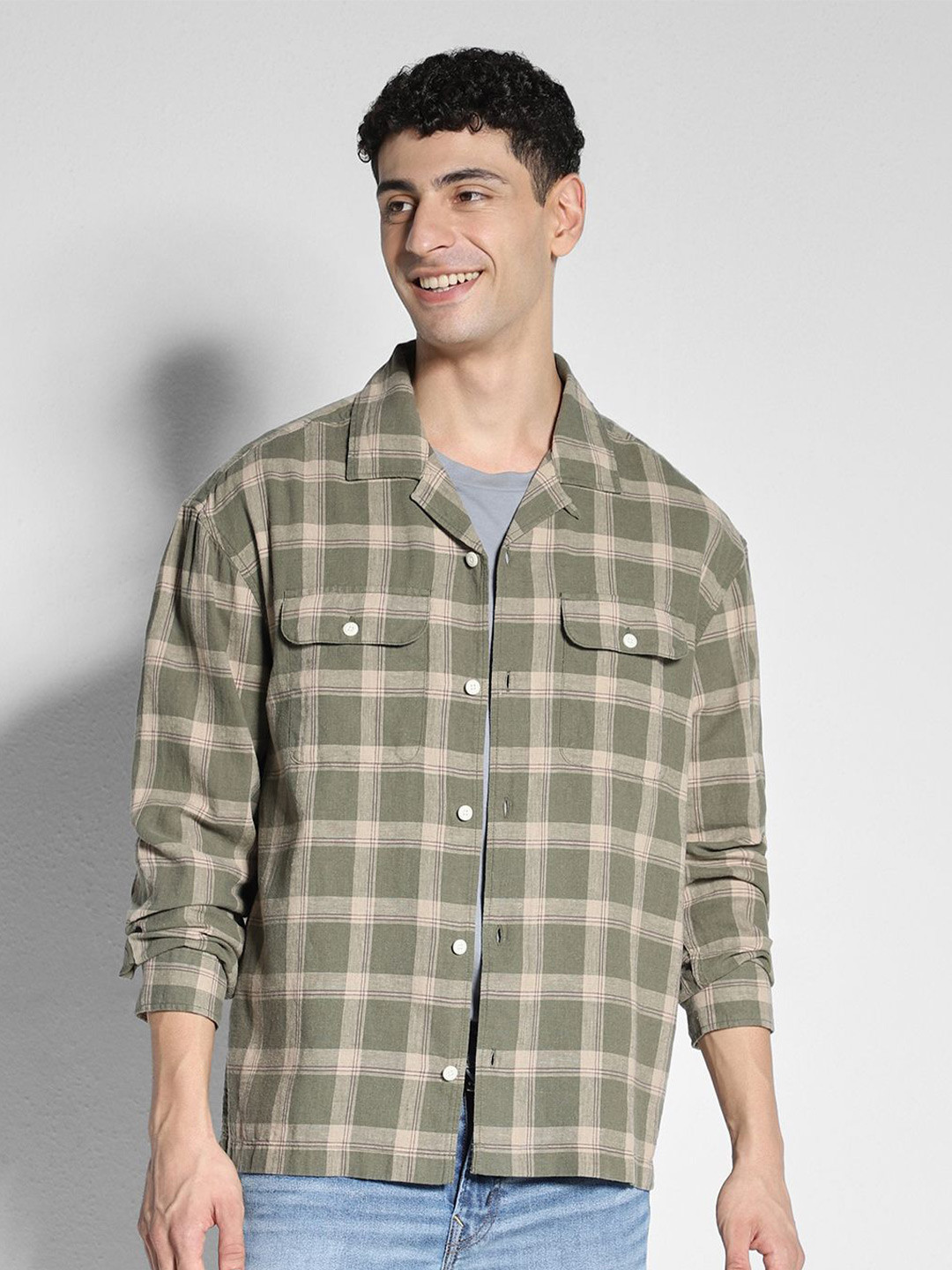 AMERICAN EAGLE OUTFITTERS Checked Cuban Collar Casual Shirt