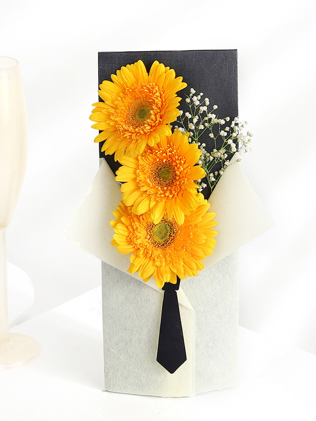 IGP 4-Orange-Coloured Gerberas With White Gypso Fresh Flowers In Shirt Tie Arrangement
