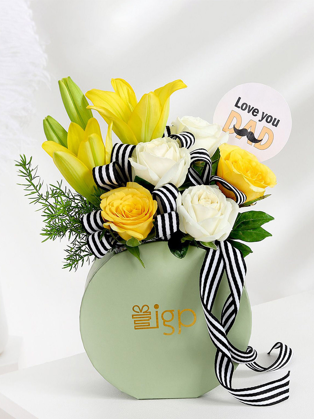 IGP Father's Day Exquisite Roses And Lilies Arrangement