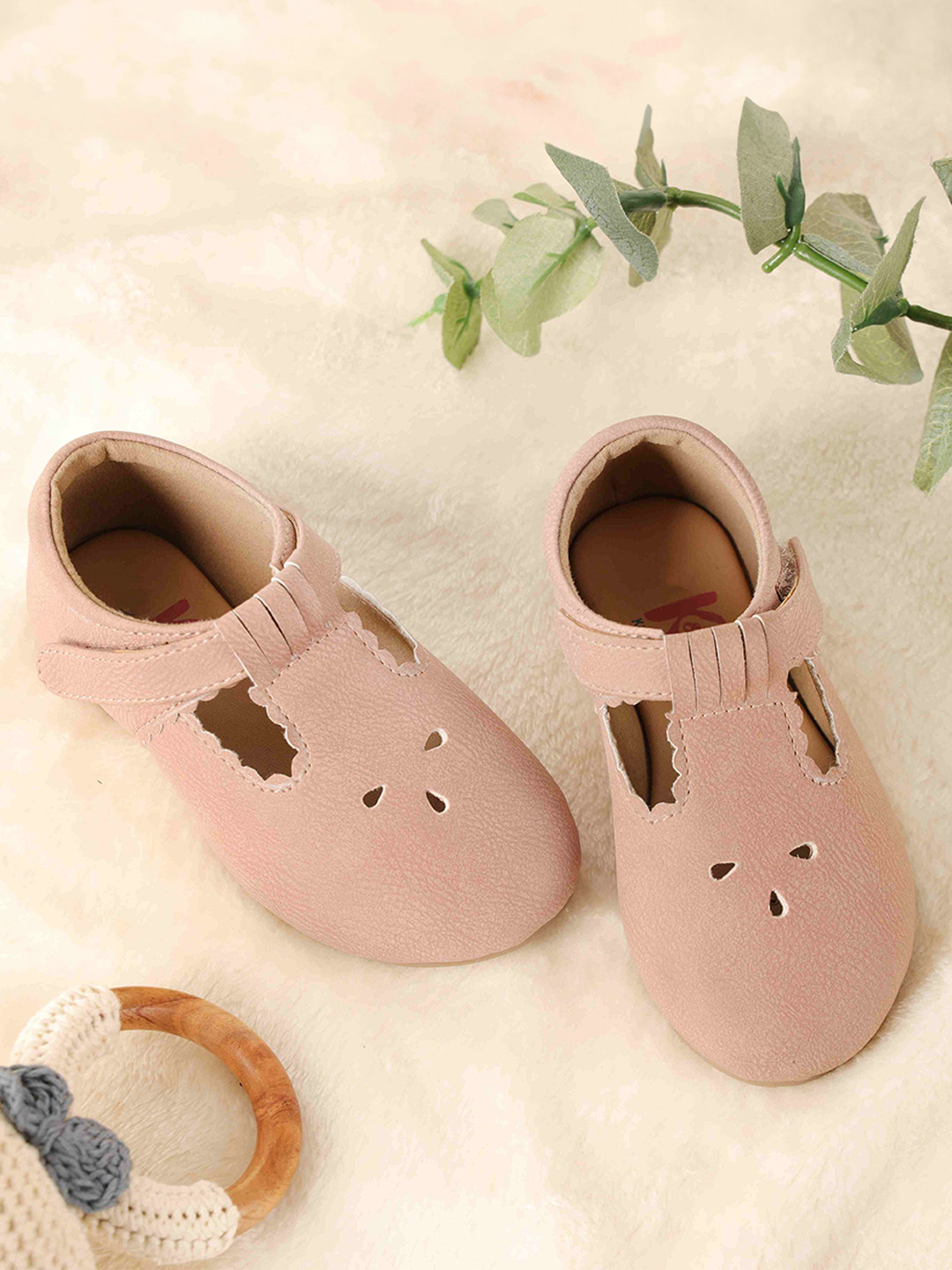 KICKS & CRAWL Ballet Bloom Ballerinas Flats