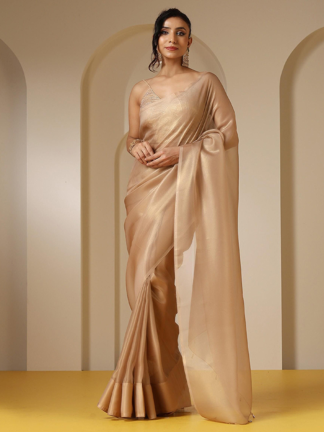 Swtantra Solid Organza Saree