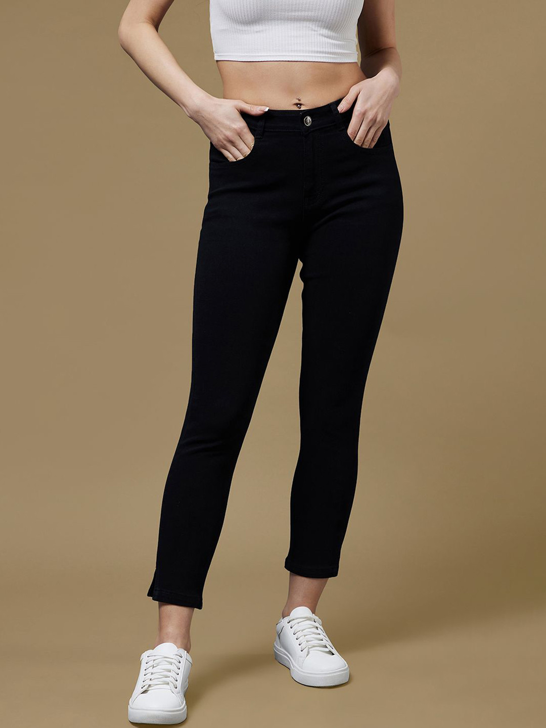 The Roadster Lifestyle Co The Sky Court No Fade Skinny Fit Stretchable Jeans