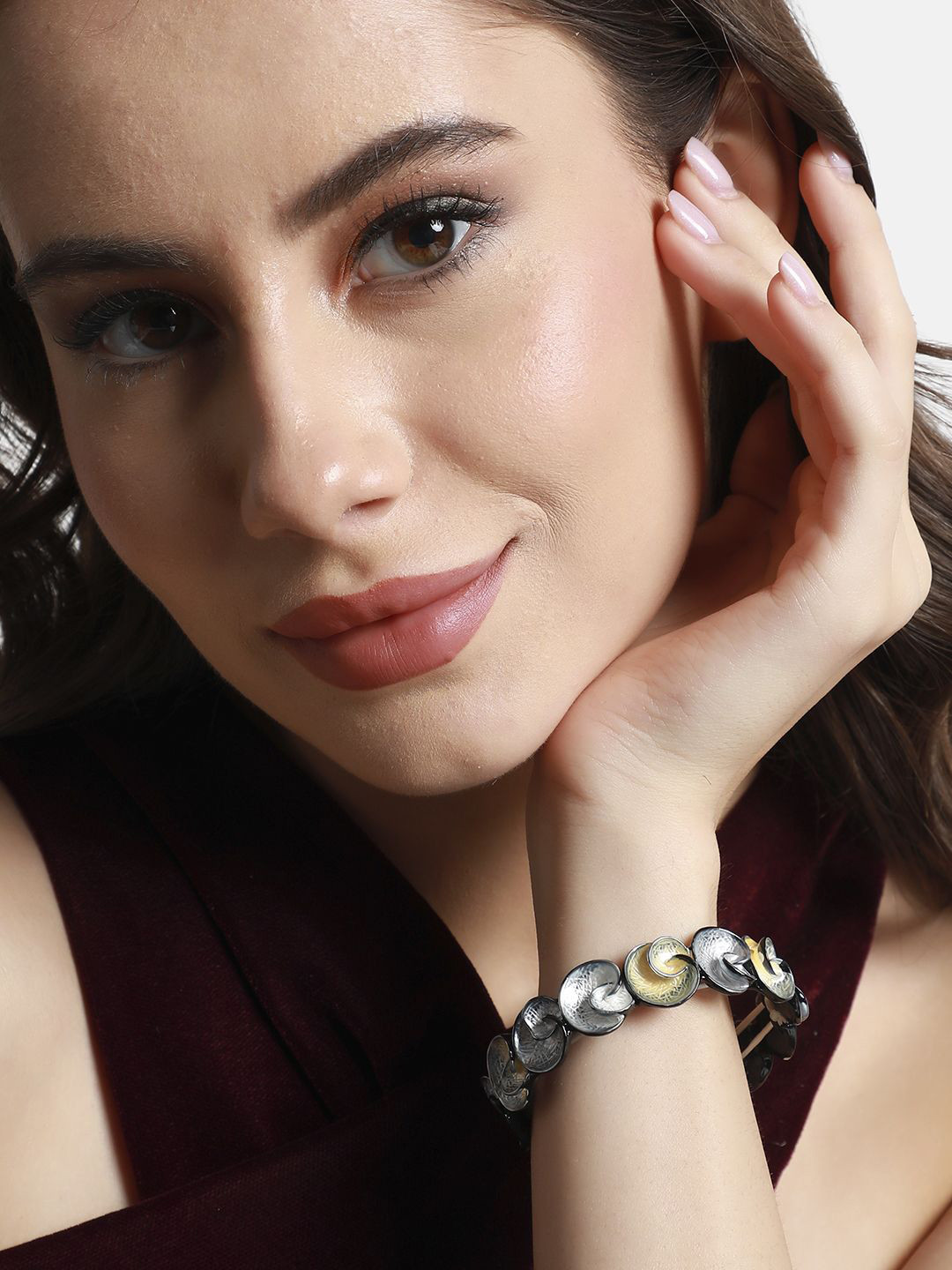 SOHI Metallic Swirl Elasticated Bracelet