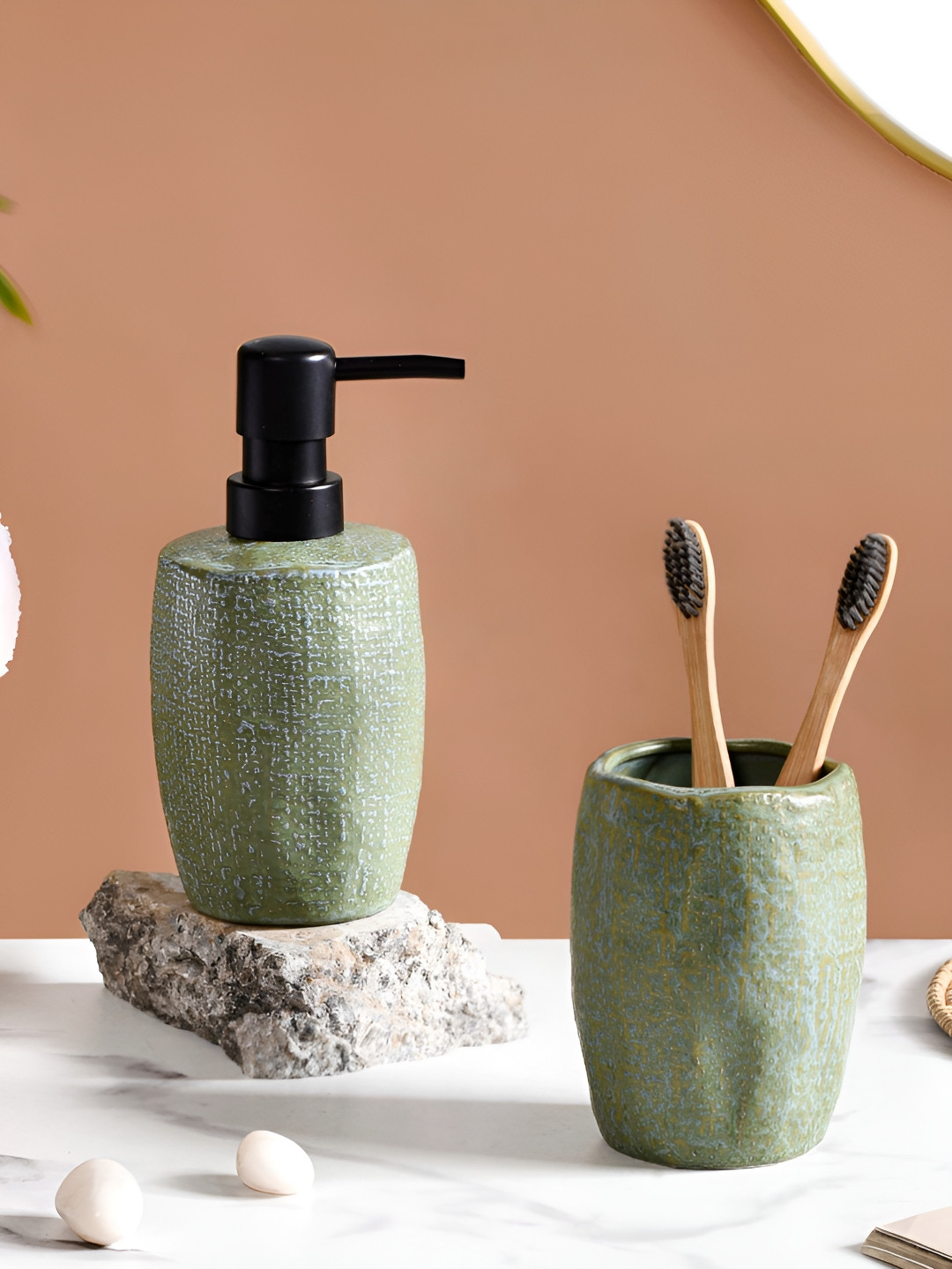 Nestasia Green & Black 2 Pieces Textured Ceramic Contemporary Matte Soap Dispenser
