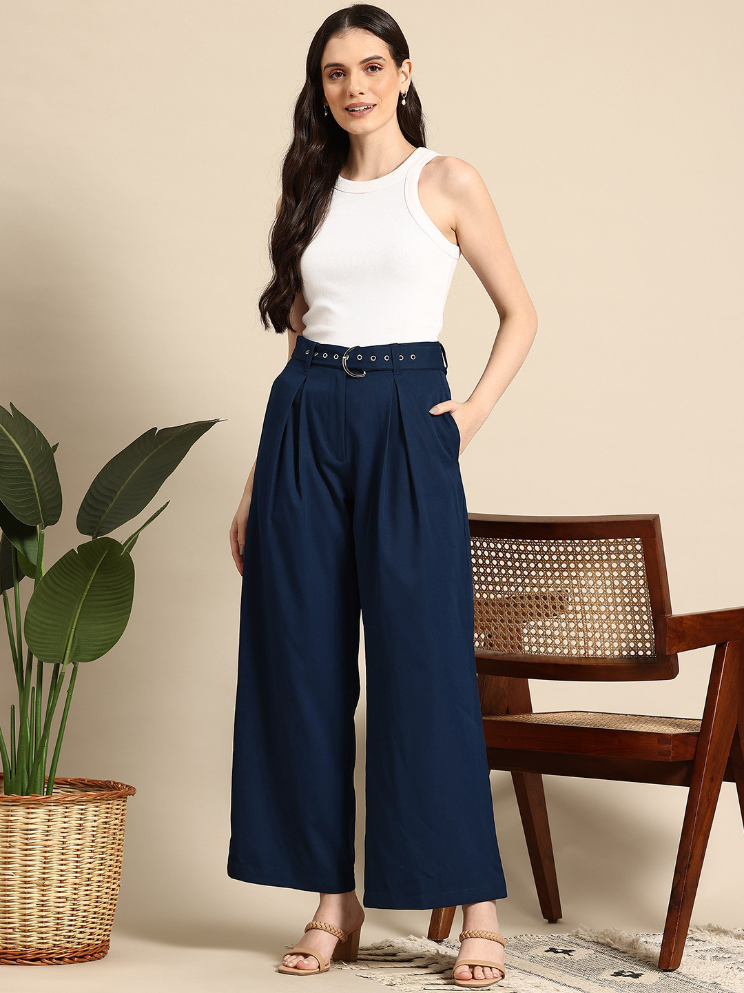 Mast & Harbour Women Pleated Trousers with Belt