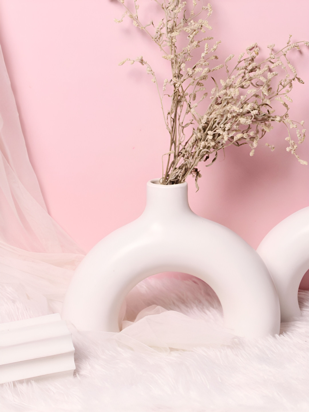 WEAVING HOMES Off White Ceramic Flower Vase