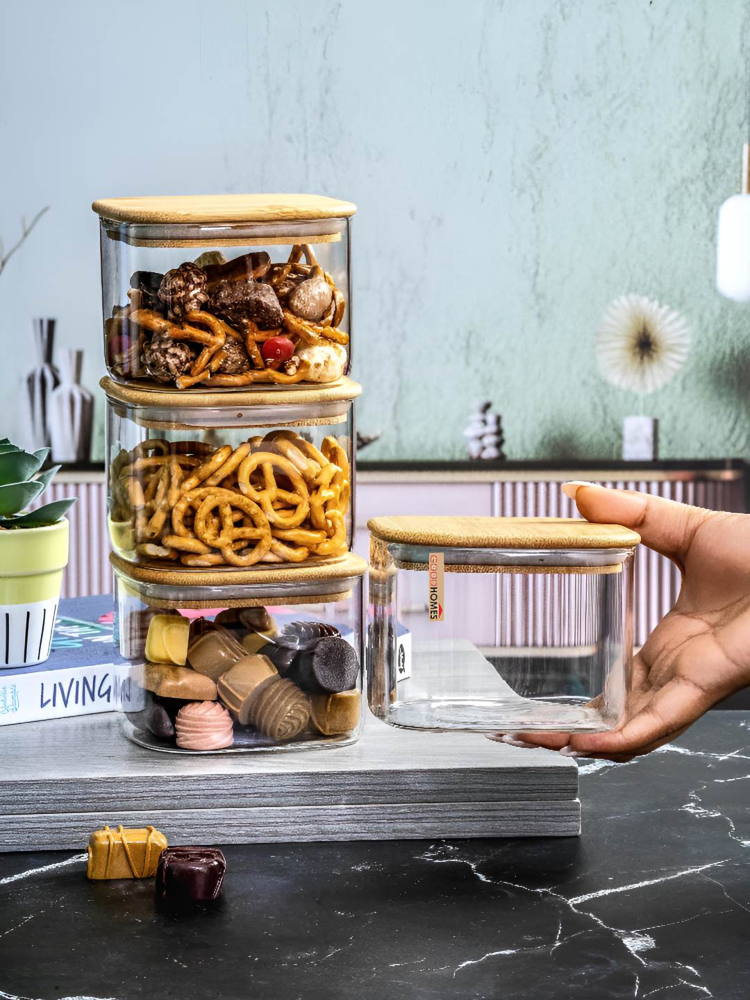 GOODHOMES 4 Pieces Glass Storage Jars with Wooden Lids 500 ml