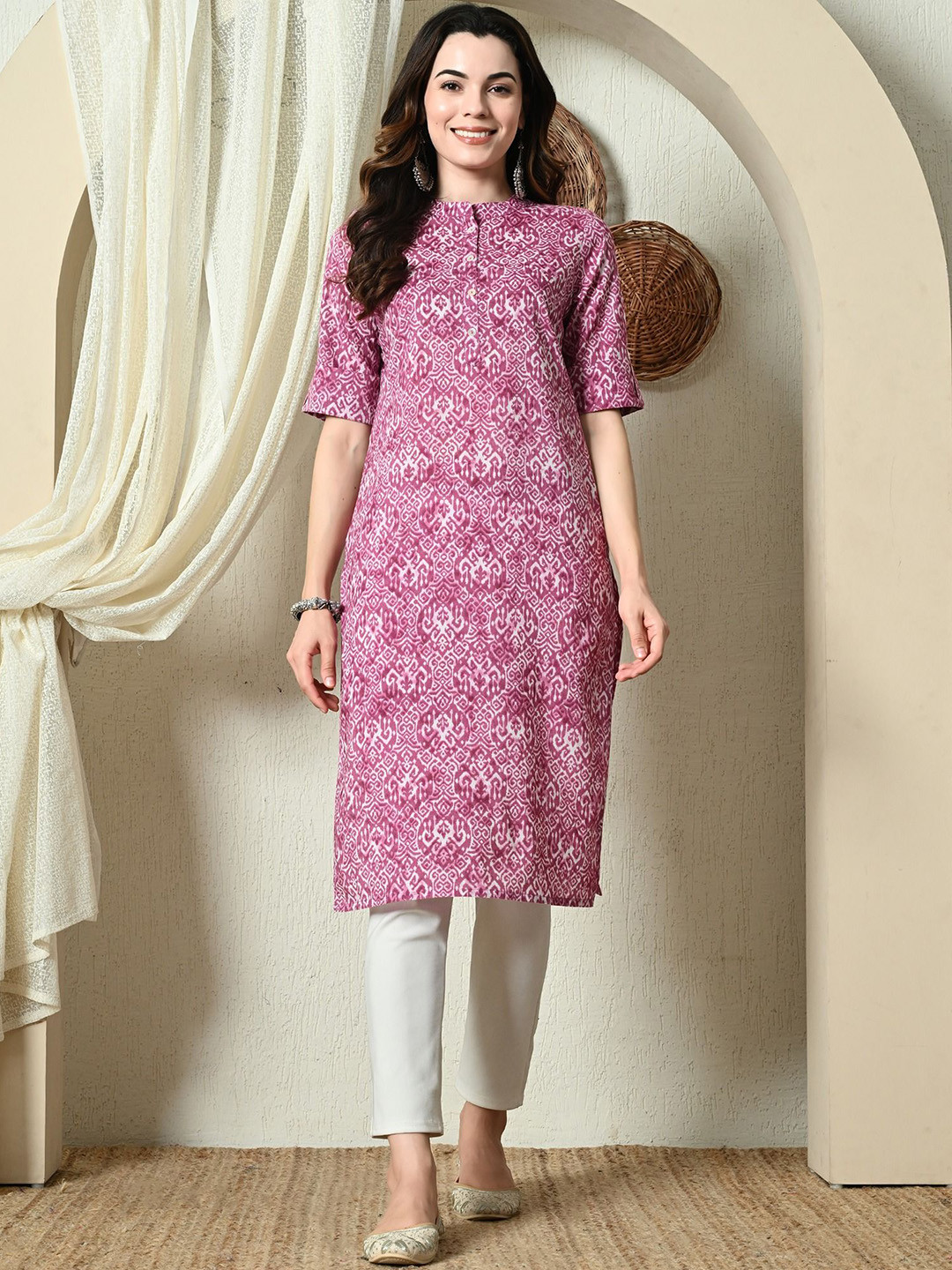 Cayman Mandarin Collar Short Sleeves Geometric Pure Cotton Straight Kurta