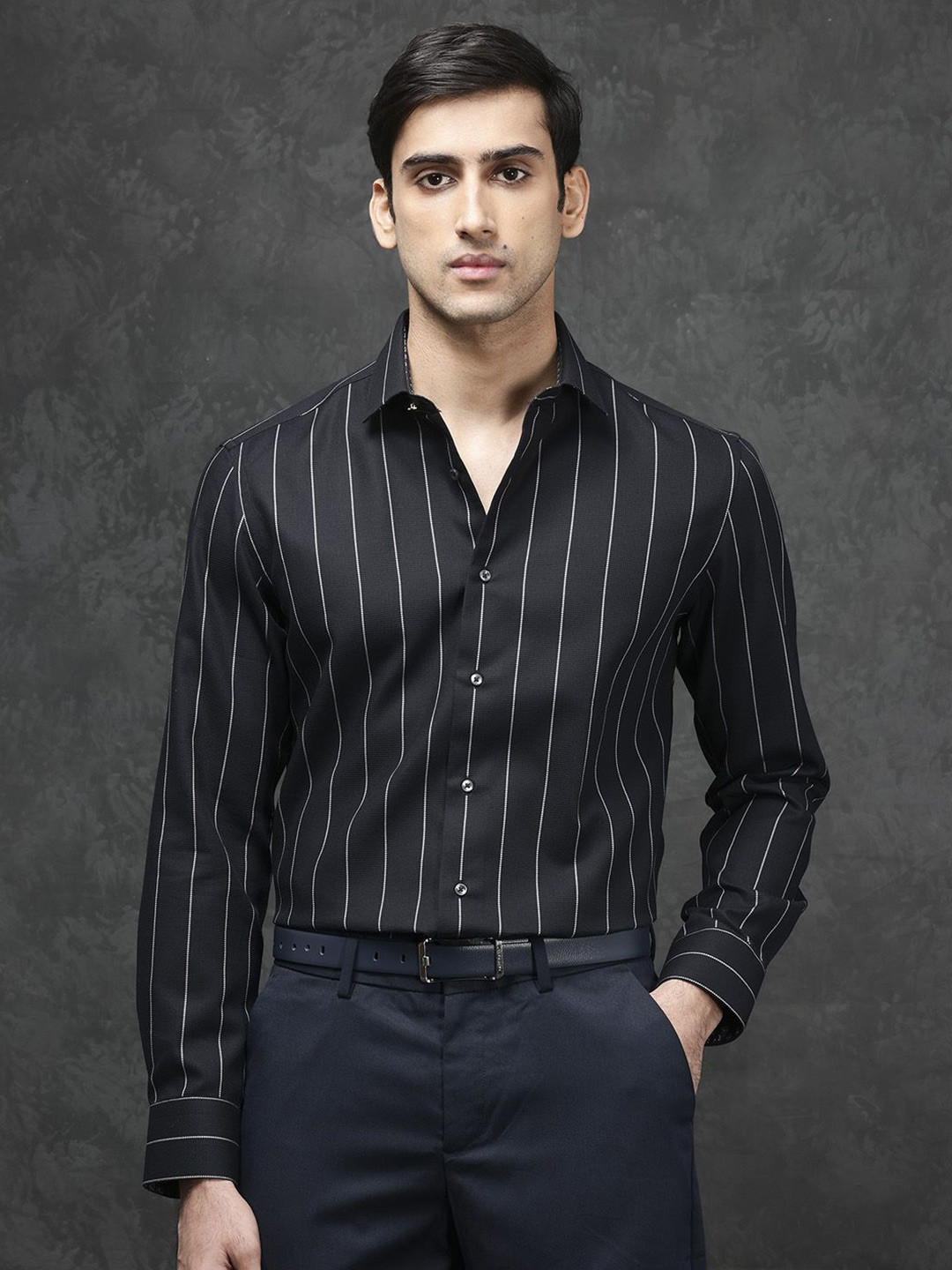 RARE RABBIT Men Forty Regular Fit Vertical Stripes Spread Collar Shirt