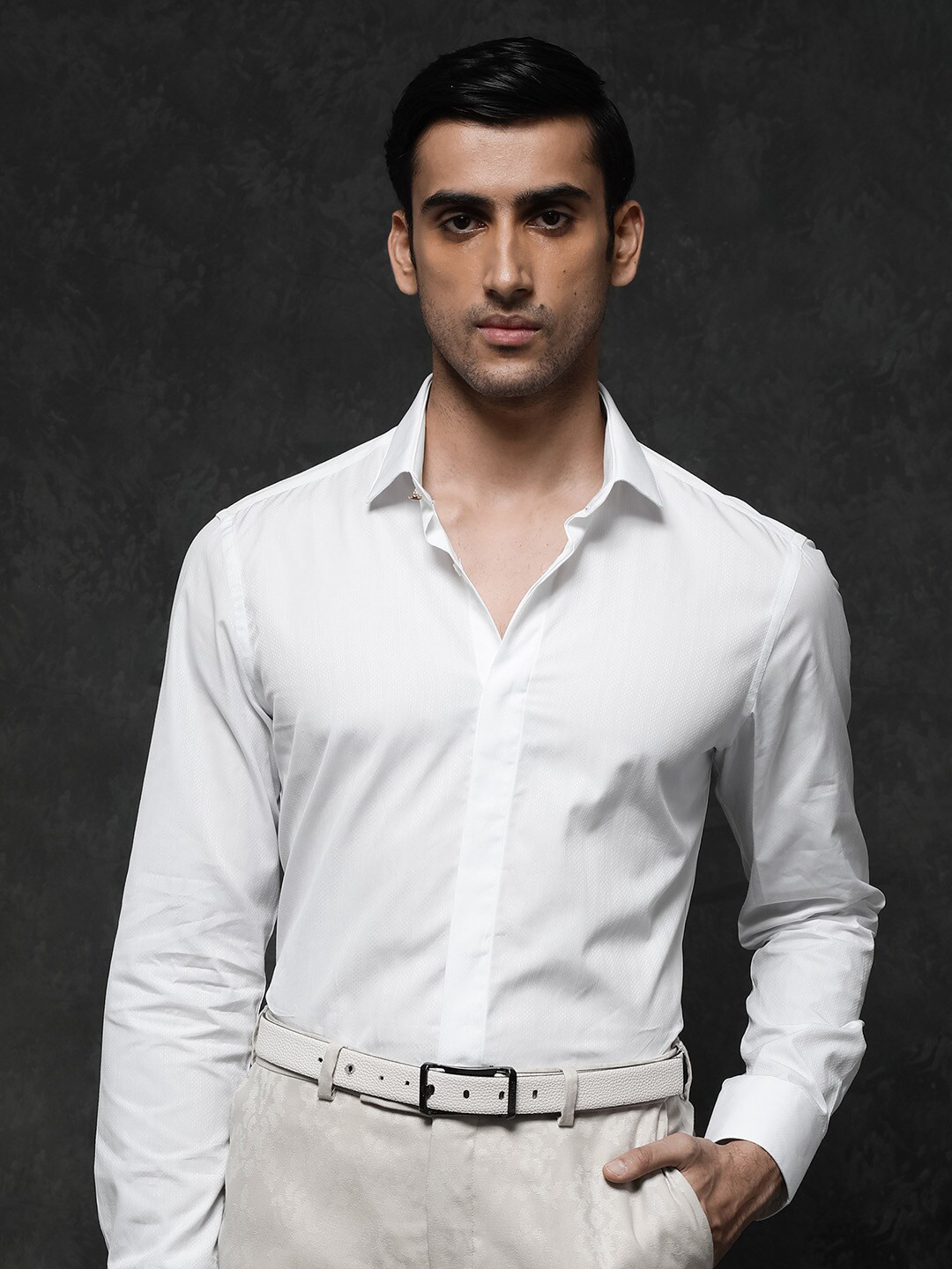 RARE RABBIT Men Erlane Regular Fit Geometric Printed Spread Collar Shirt