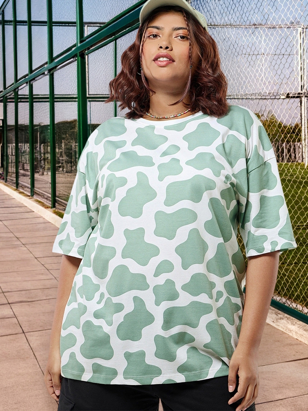 Bewakoof Women Plus Size Abstract Printed Cotton Oversized T-shirt