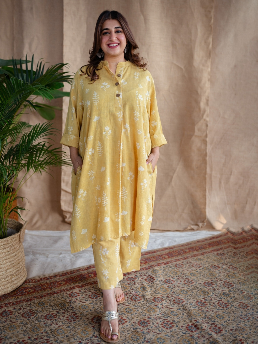 THE INDIAN ETHNIC CO Gulmohar Floral Printed Pure Cotton Tunic With Palazzo Co-Ords