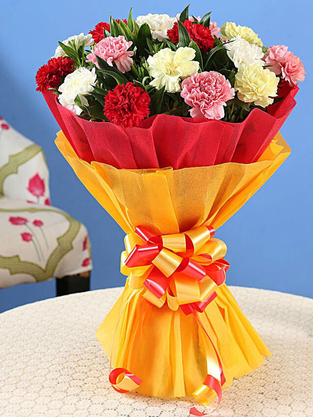 fnp Red & Green 15 Pieces Mixed Carnations Fresh Flowers Bouquet