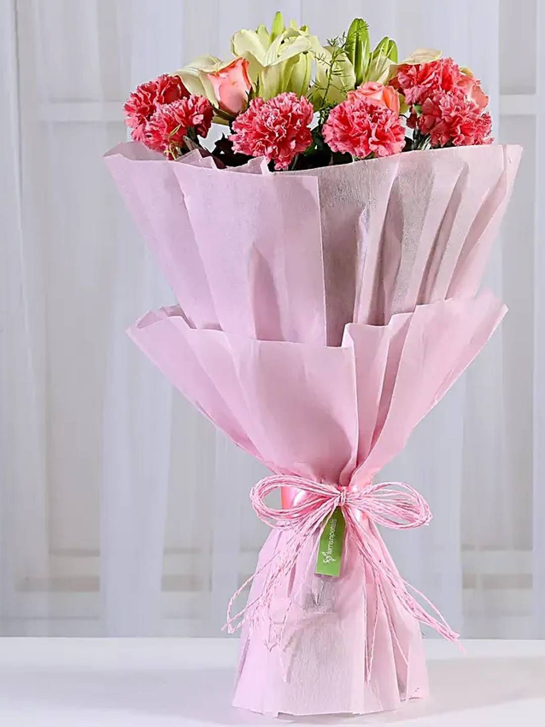 fnp Pink & Green 17 Pieces Carnations Fresh Flowers Bouquet