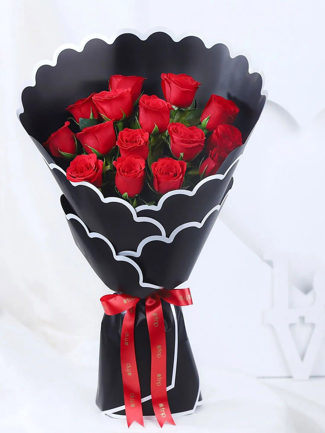 fnp Red 15 Pieces Midnight Passion Rose Bouquet