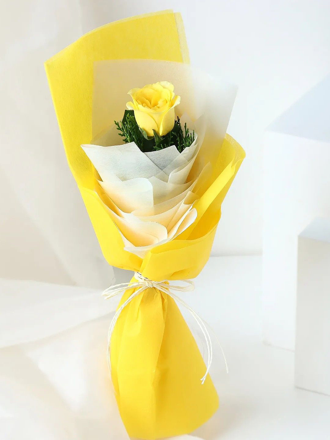 fnp Yellow & Green Joyful Rose Bouquet